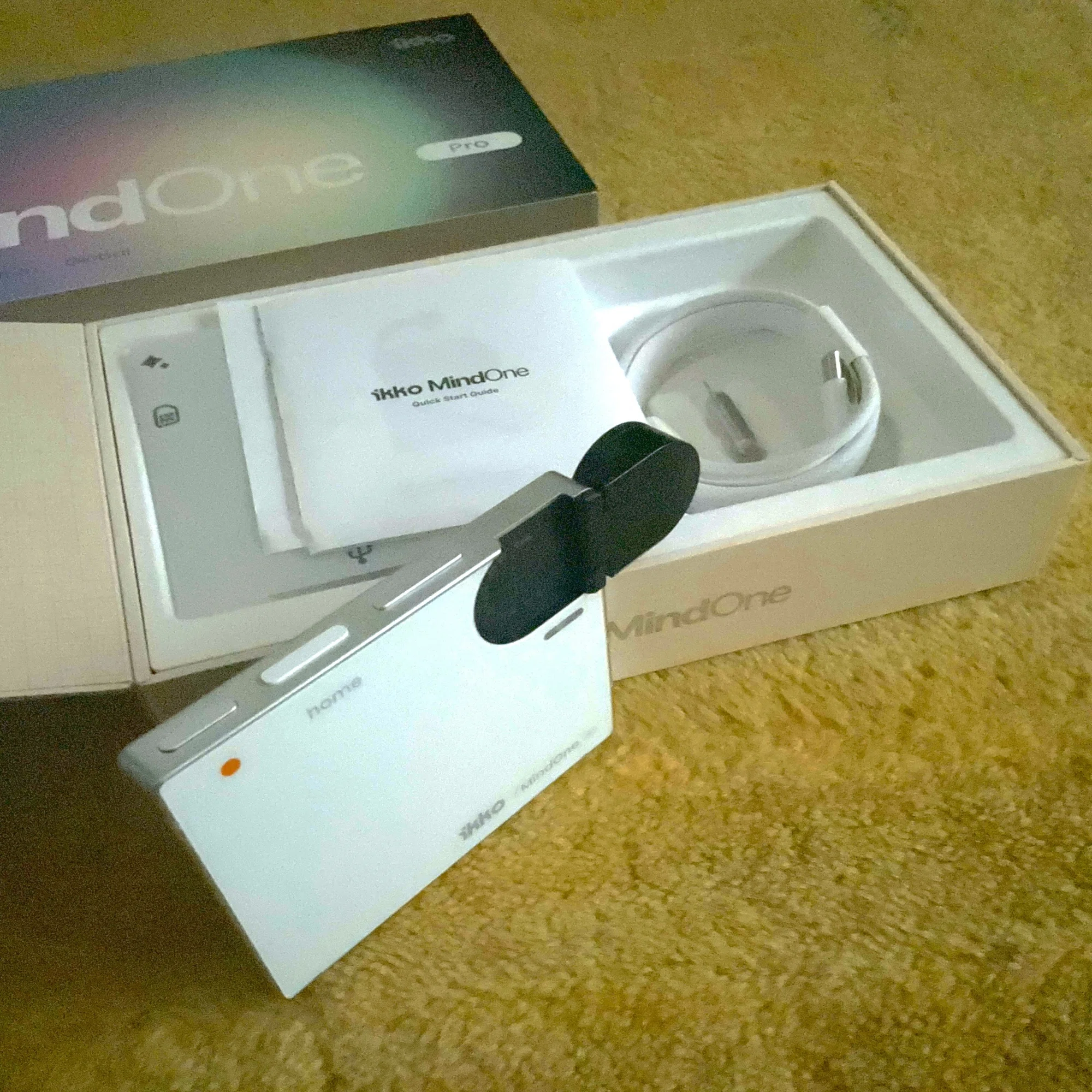 iKKO MindOne Proを買いましたレビュー！正方形のミニスマホ｜ねぼけなまこ