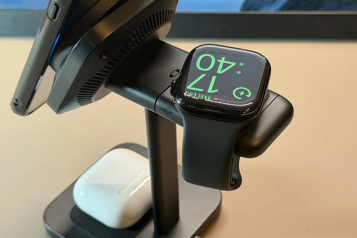 ESR 3in1 充電器 Qi2.2認証25W|3本のケーブルを手放したら、デスクが少し好きになった話