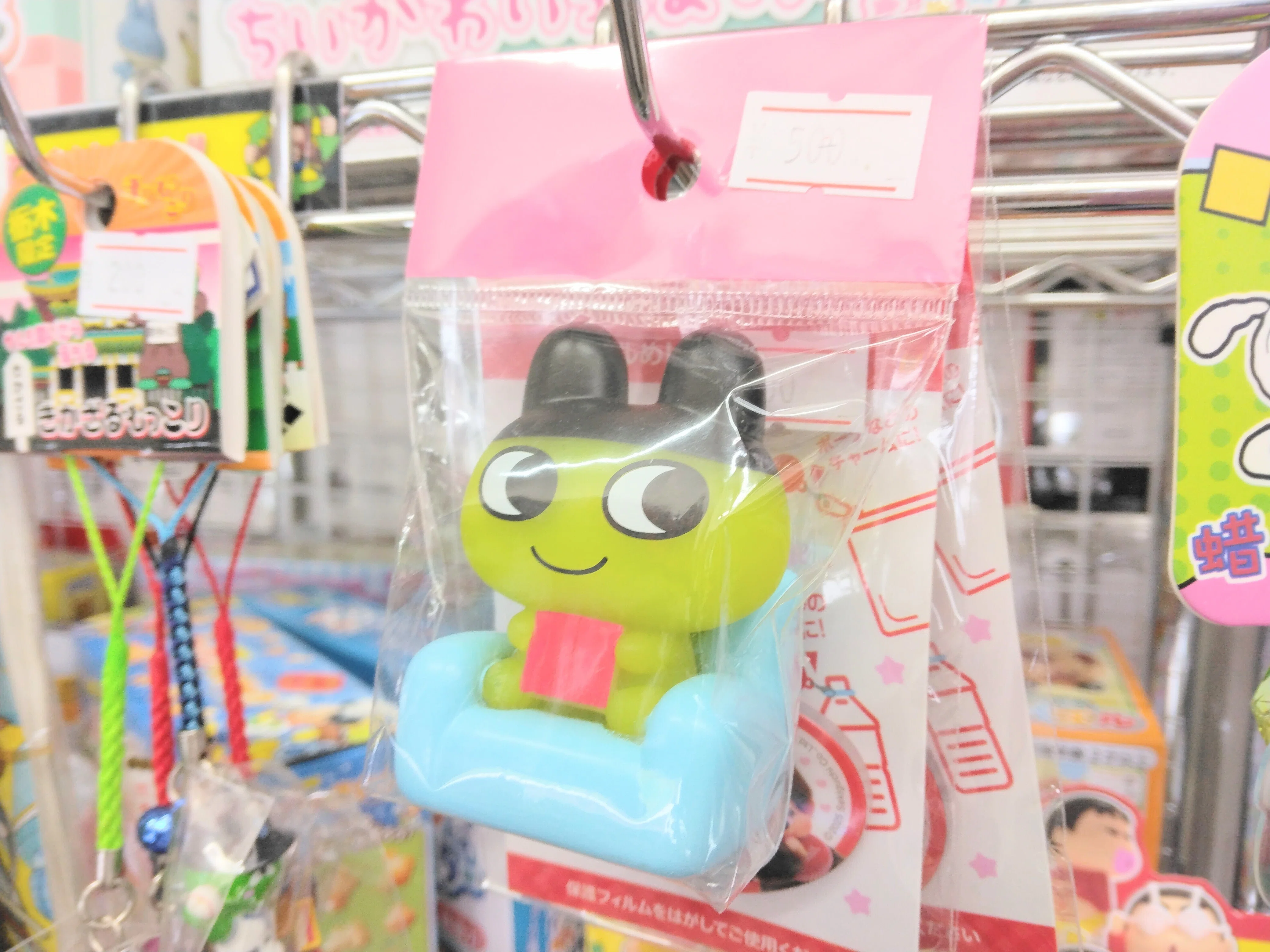 🌈♻️【今週の超目玉入荷✨】人気シール・100円お菓子・冷凍グルメ