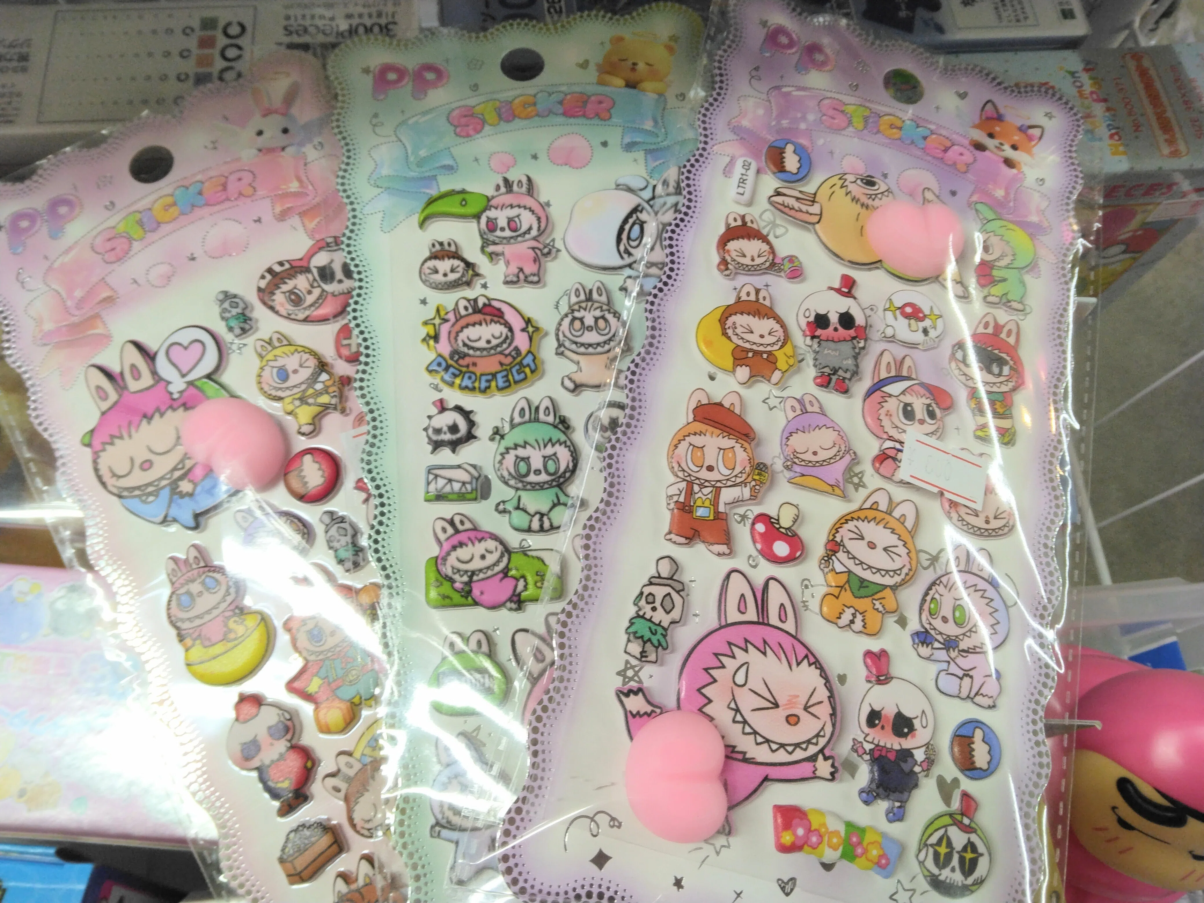 🌈♻️【今週の超目玉入荷✨】人気シール・100円お菓子・冷凍グルメ