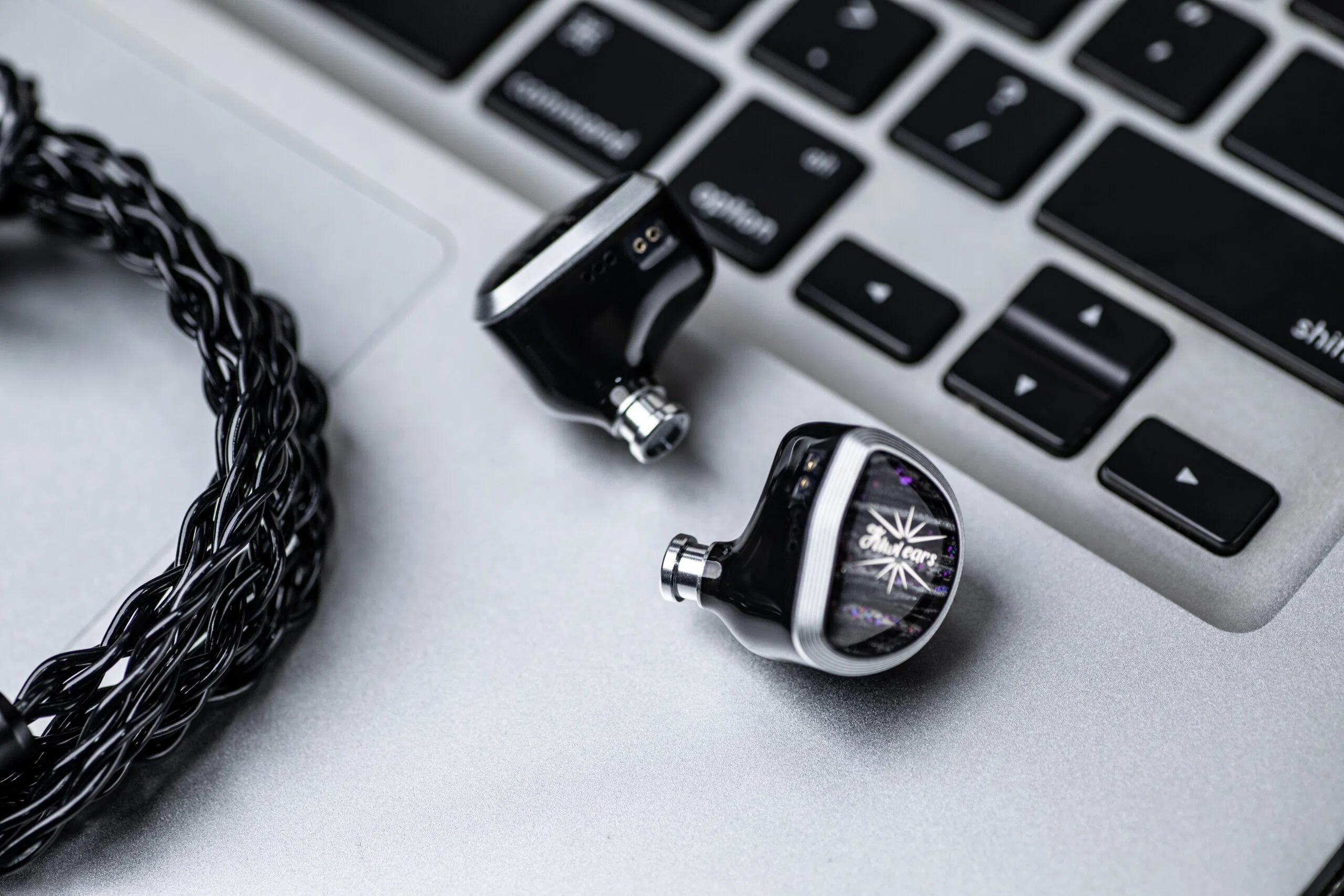 15.3mmの巨大な宝石。Kiwi Ears Aetherが教えてくれた「音を育てる