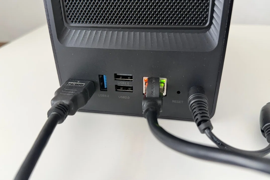 UGREEN NASync DXP2800レビュー|最初のNASで失敗したくない人にこそ読んでほしい理由