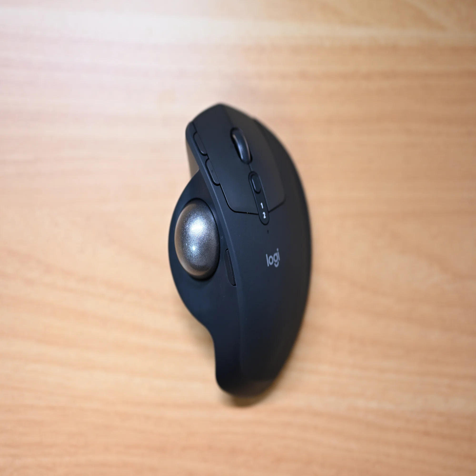 Logicool MX ERGO Sをレビュー｜手首を動かさない省スペースが快適な 