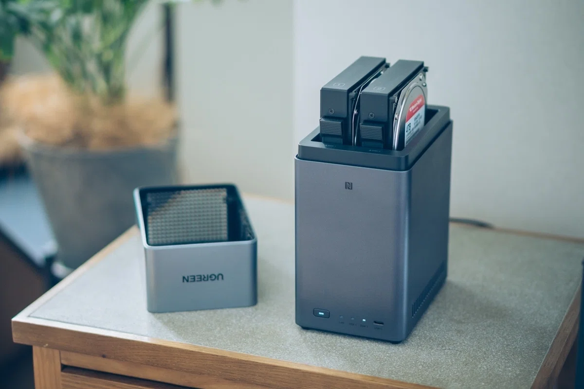 UGREEN NASync DH2300 Review | A Personal Cloud Managed Entirely
