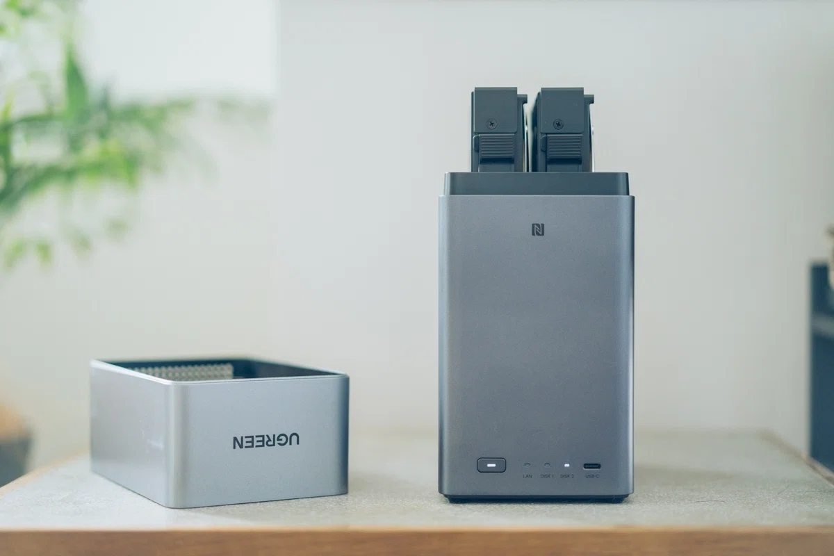 UGREEN NASync DH2300レビュー｜「NASって難しそう」を覆す、スマホ