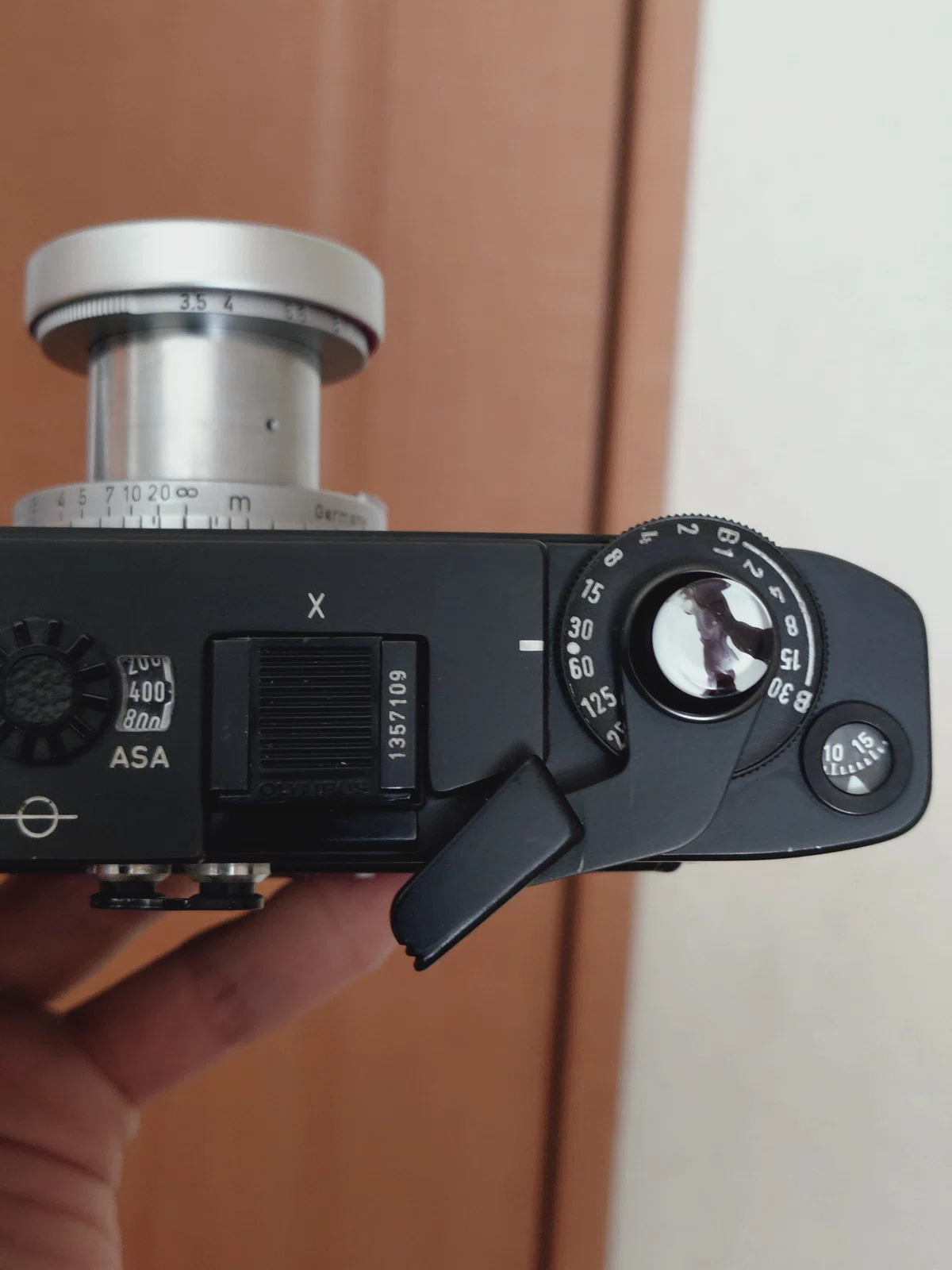 Leica M5に装着できるホットシューカバー｜うにょーん