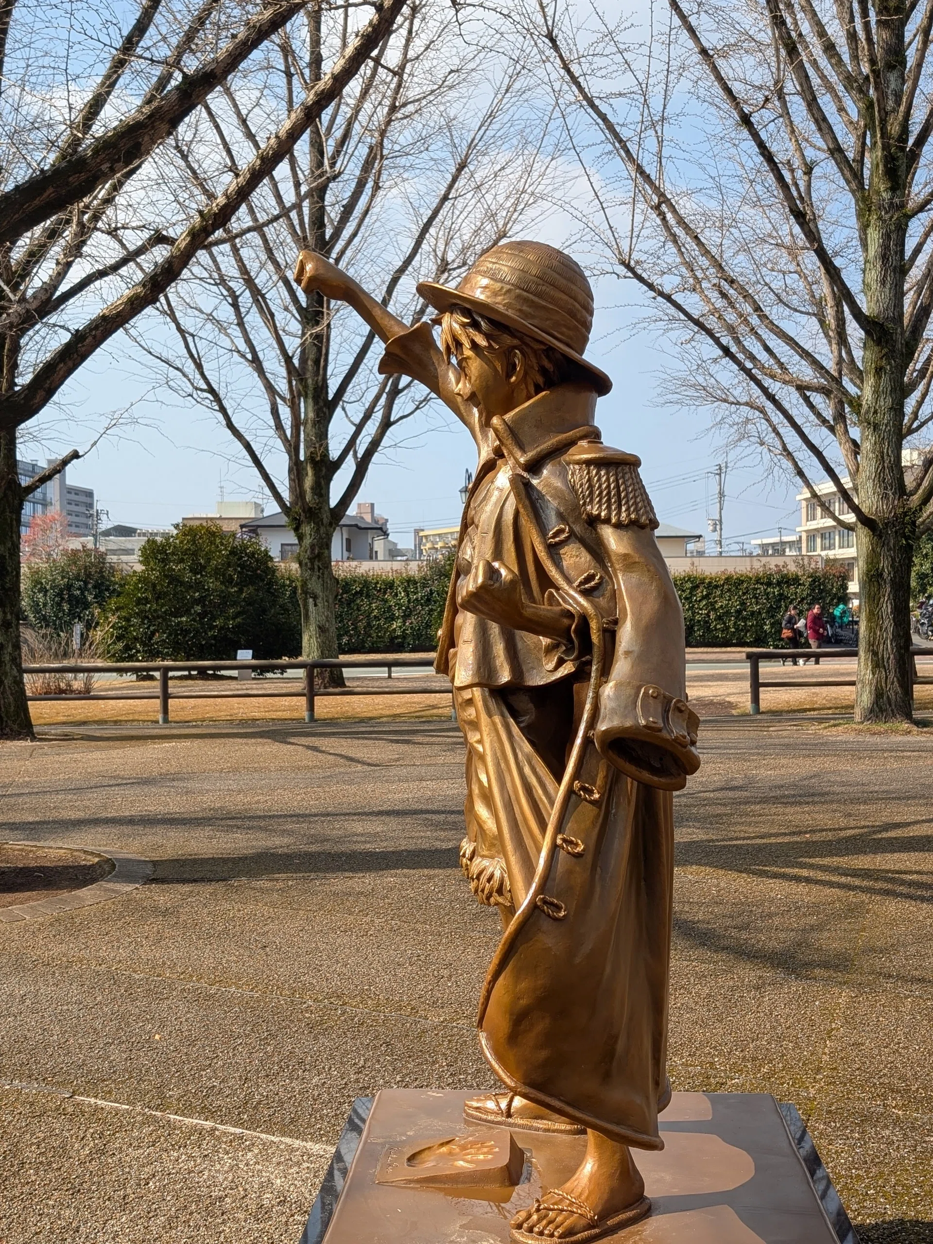 吹き飛んだ銅像 行きたかったとこぜんぶ行くツアー2026.2（「ONE PIECE 麦わらの一味像
