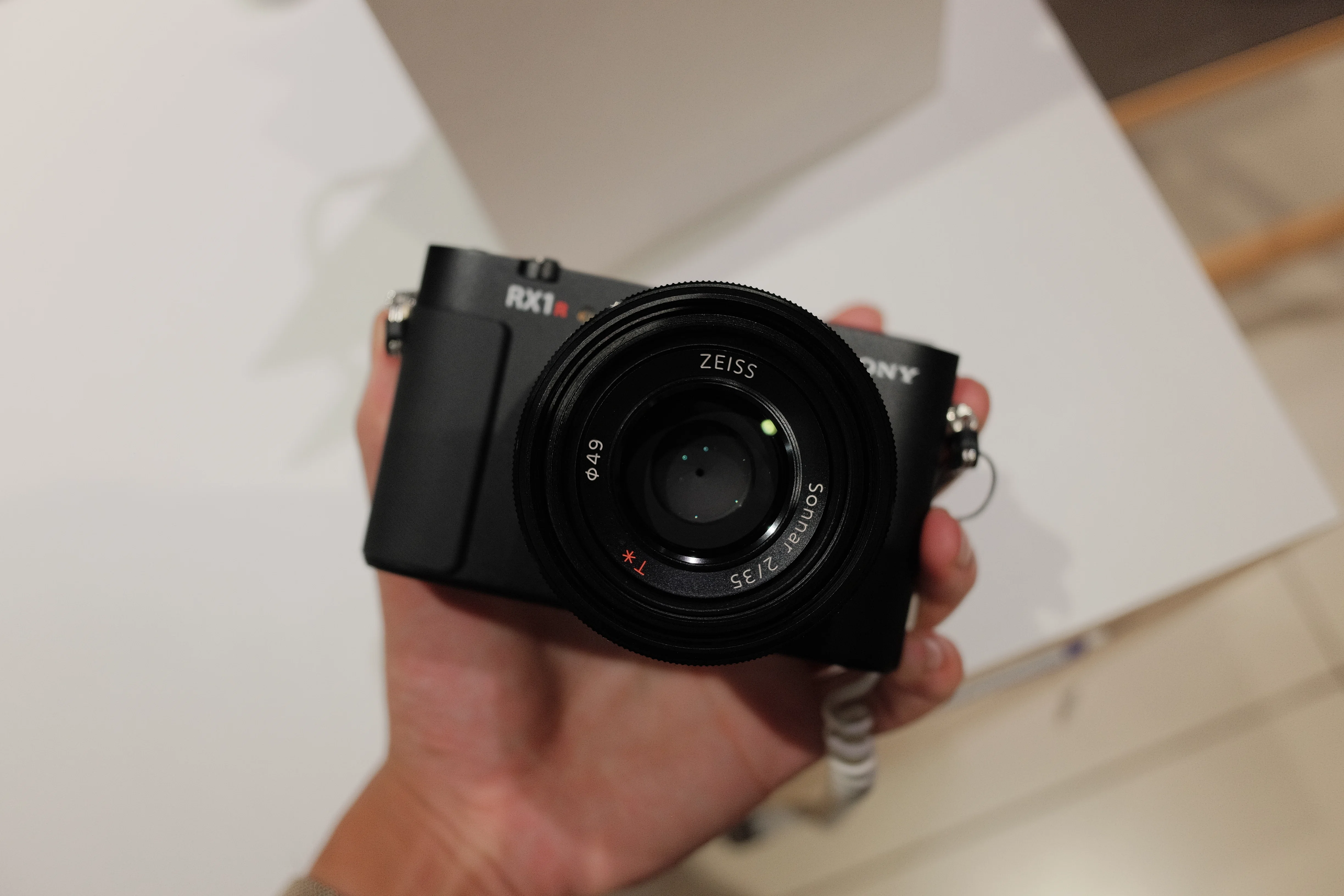 富士フイルム X100F を相棒にして分かった、カメラは退化していると