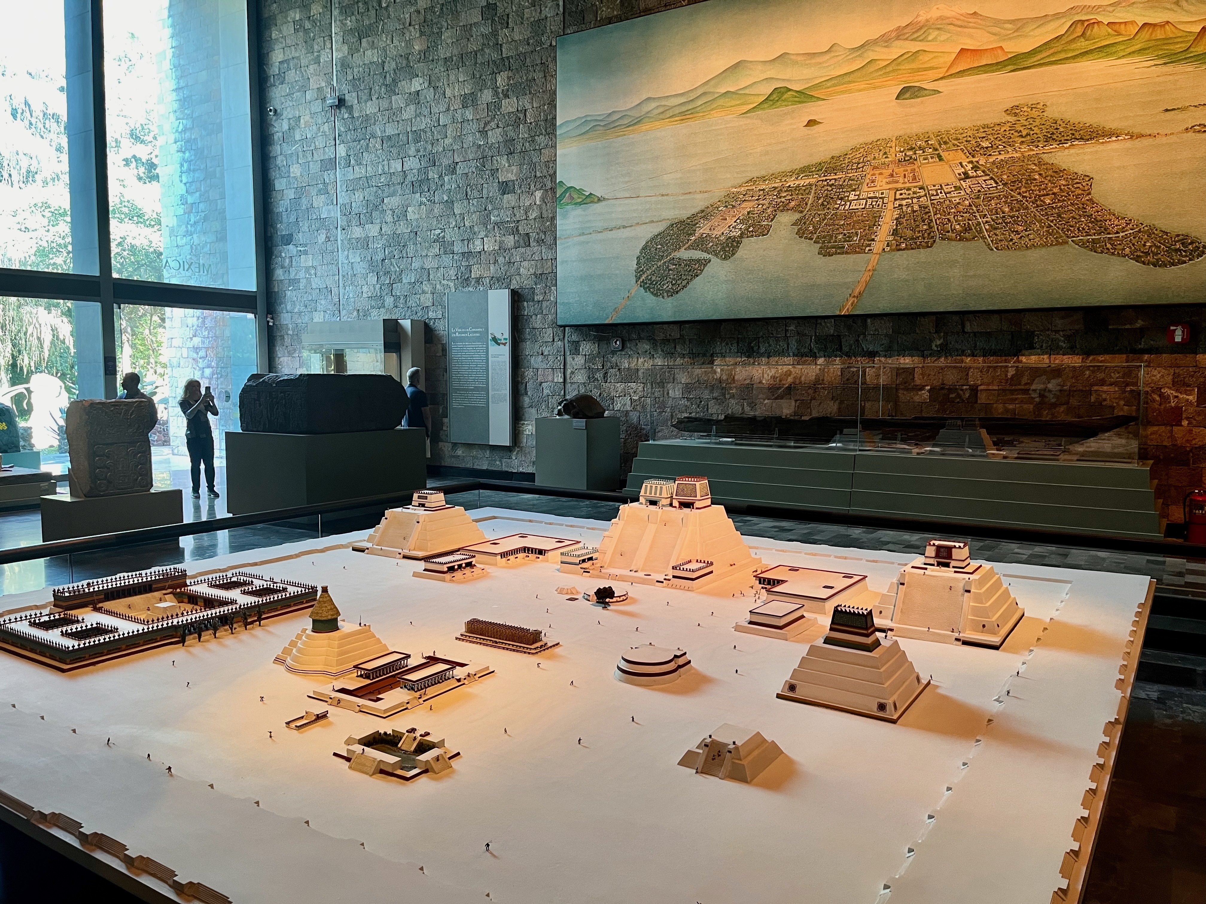 メキシコに行く前に見てよかった本と映画｜こはん