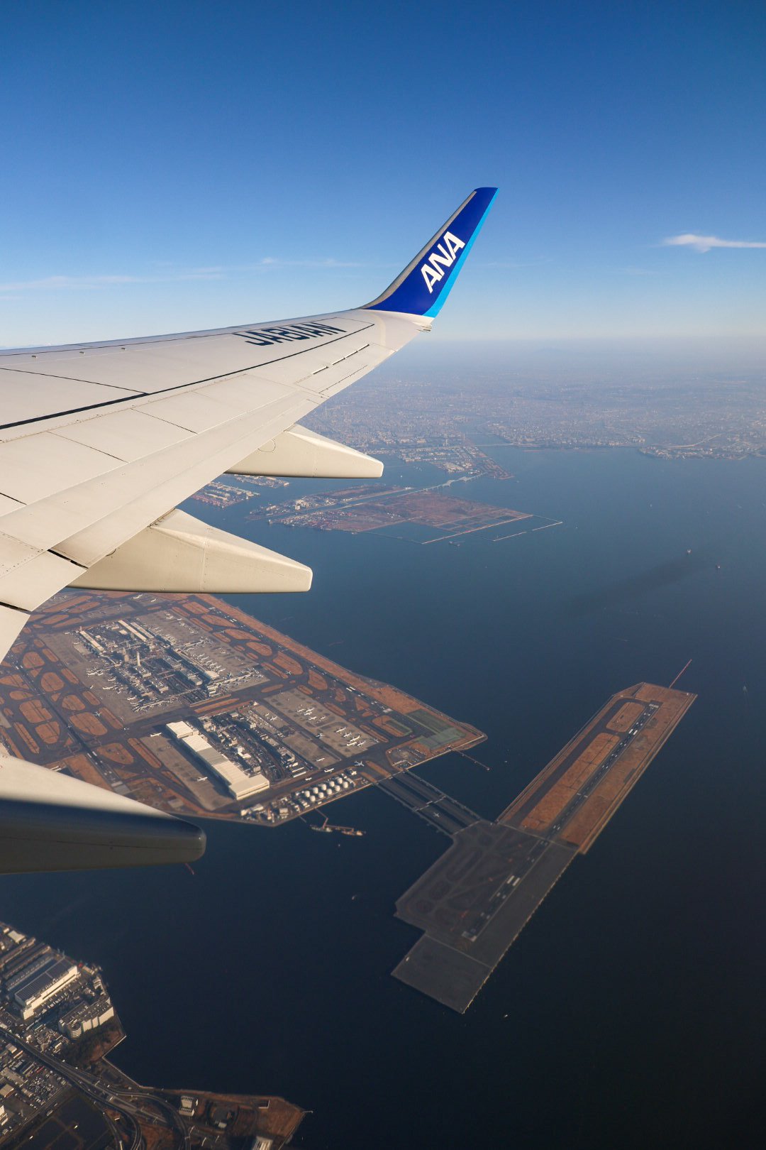 機上にて 20260214｜Toru Shiratori