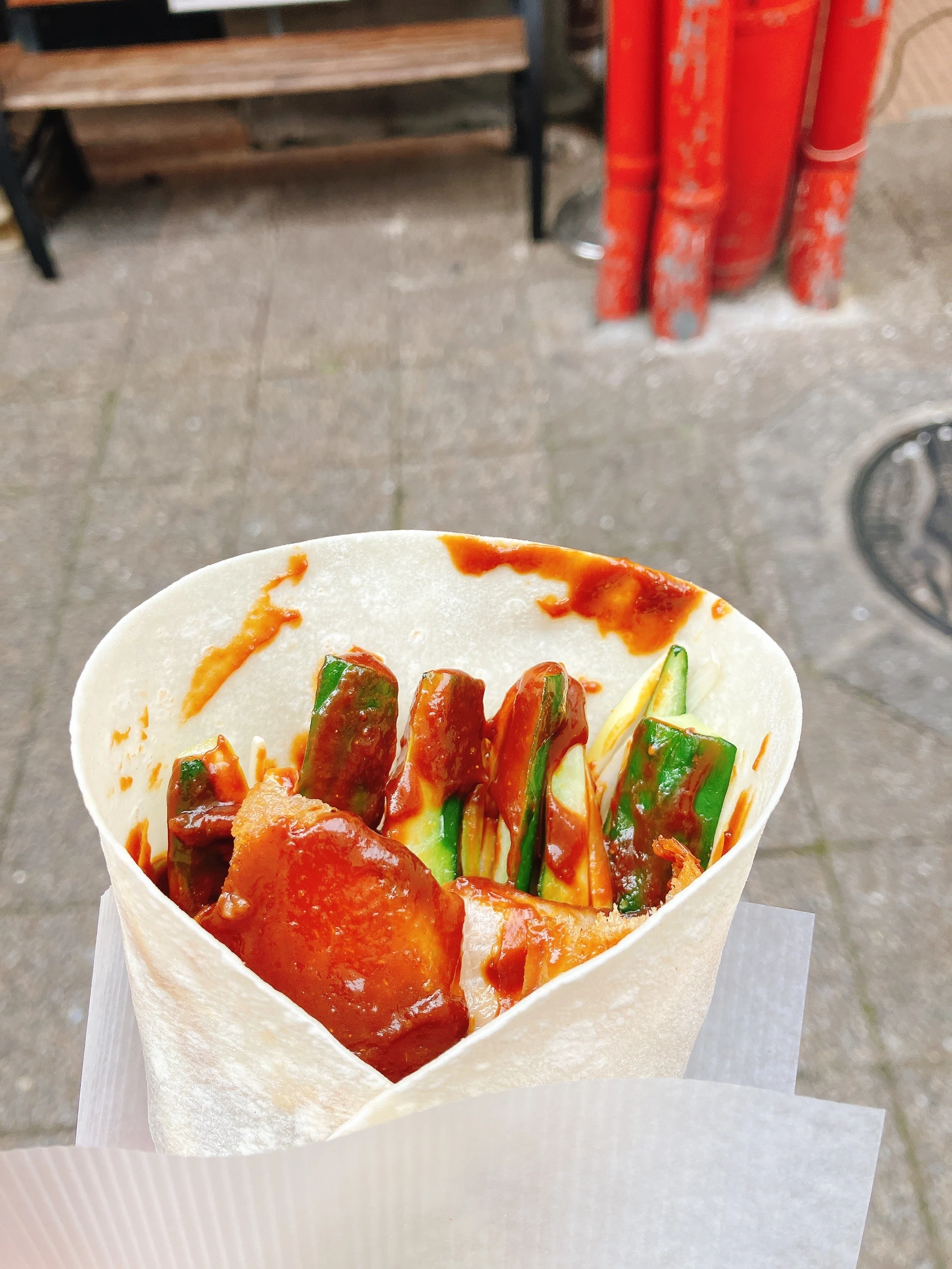 神戸市中央区元町通の北京ダック×3と焼き小籠包｜村崎柘榴