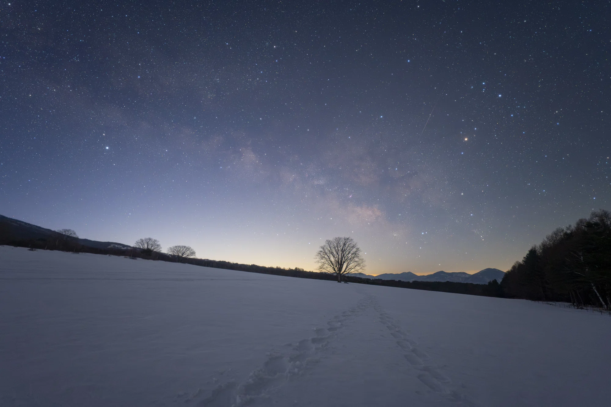 The Sky on February 15th | In Search of the Milky Way Rising Over