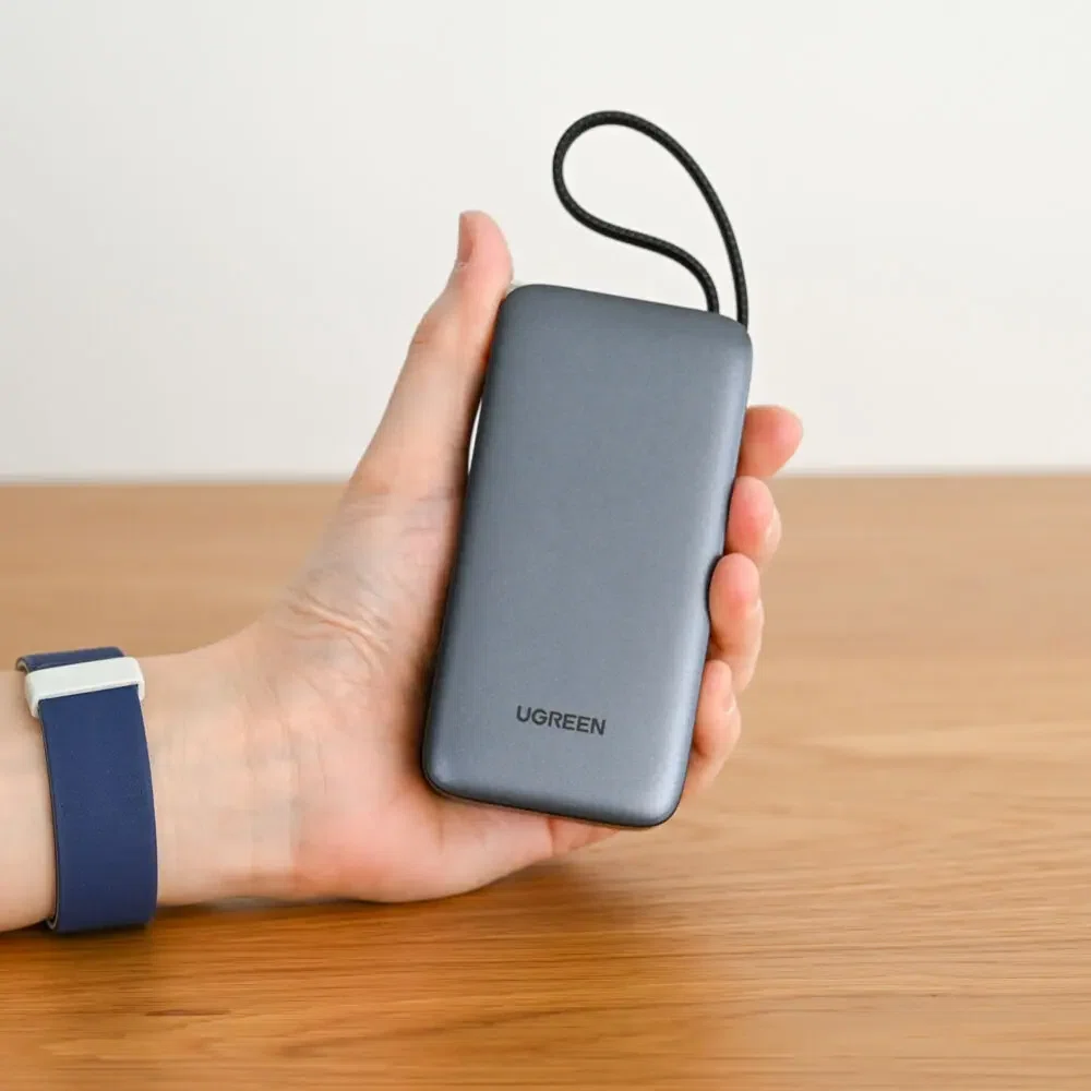 UGREEN コンセント付きモバイルバッテリー 10000mAh 65Wをレビュー