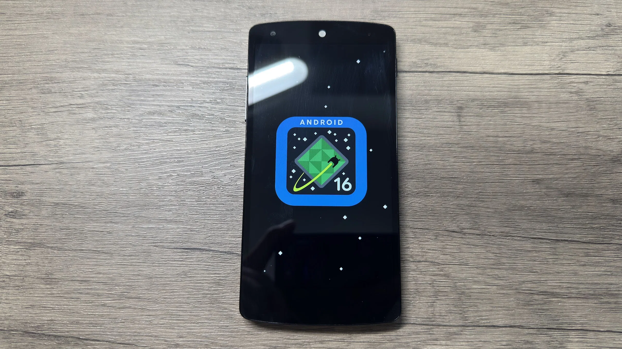 LineageOS】13年前のスマホ