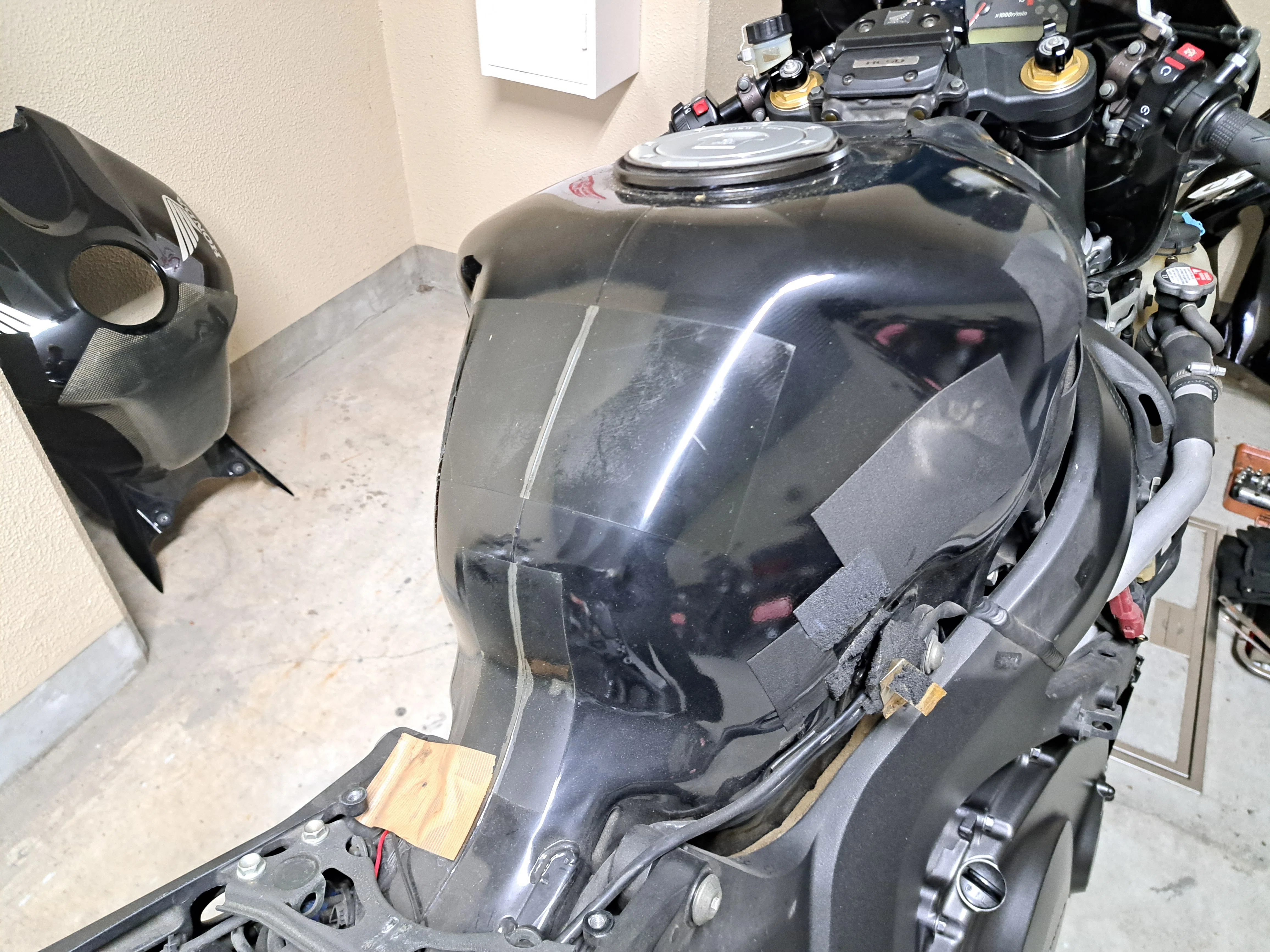 CBR1000RR(SC57)プラグ交換｜Jun＠バイクのある生活