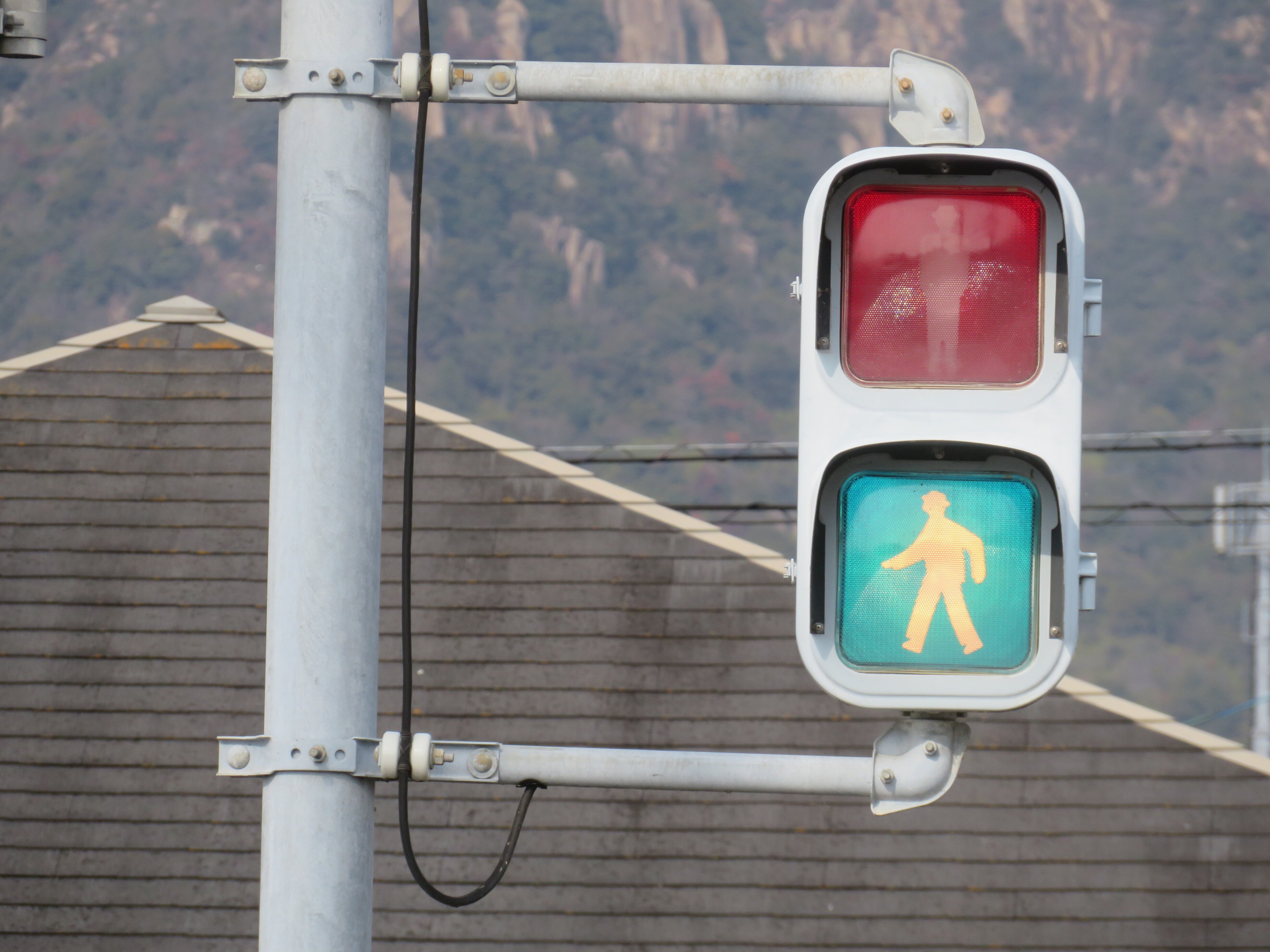 11176】桜本児童遊園前【山口県の信号機】｜るーと