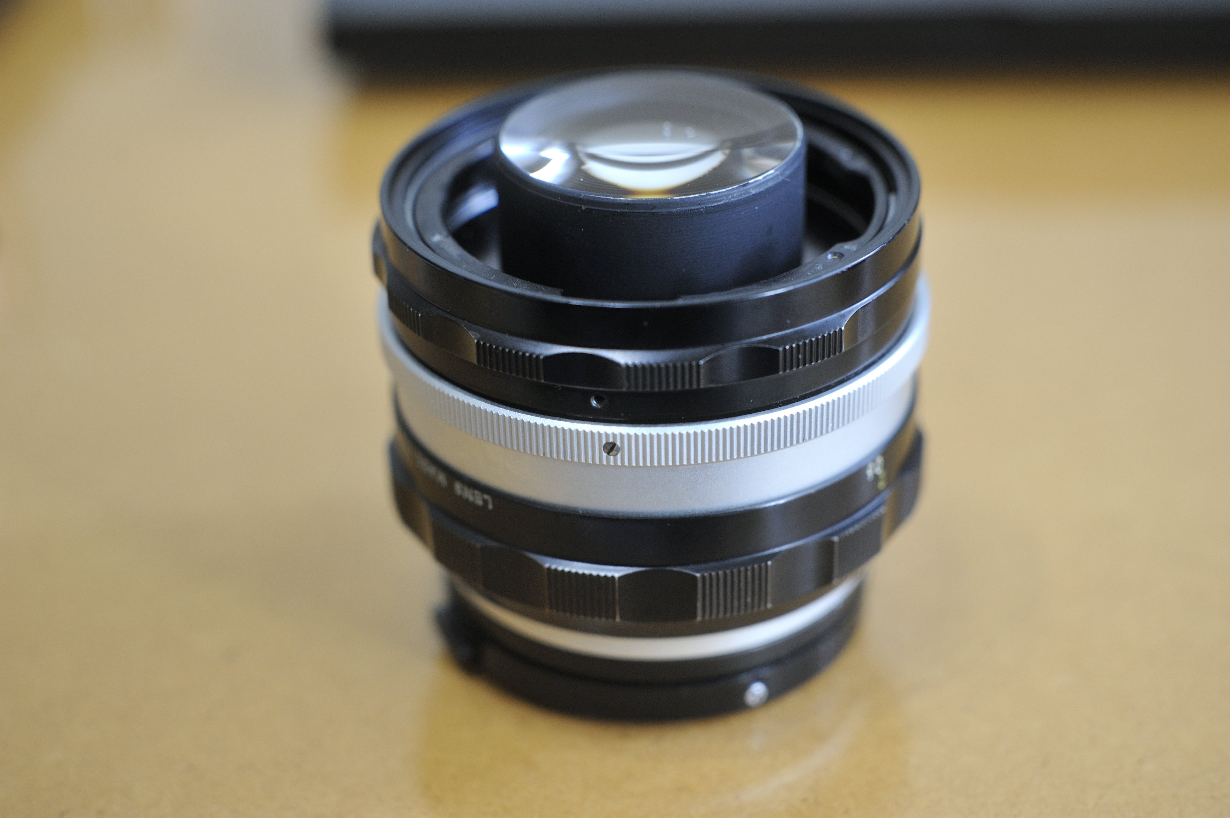 50年以上前に作られたニコンのレンズを改造して使えるようにした