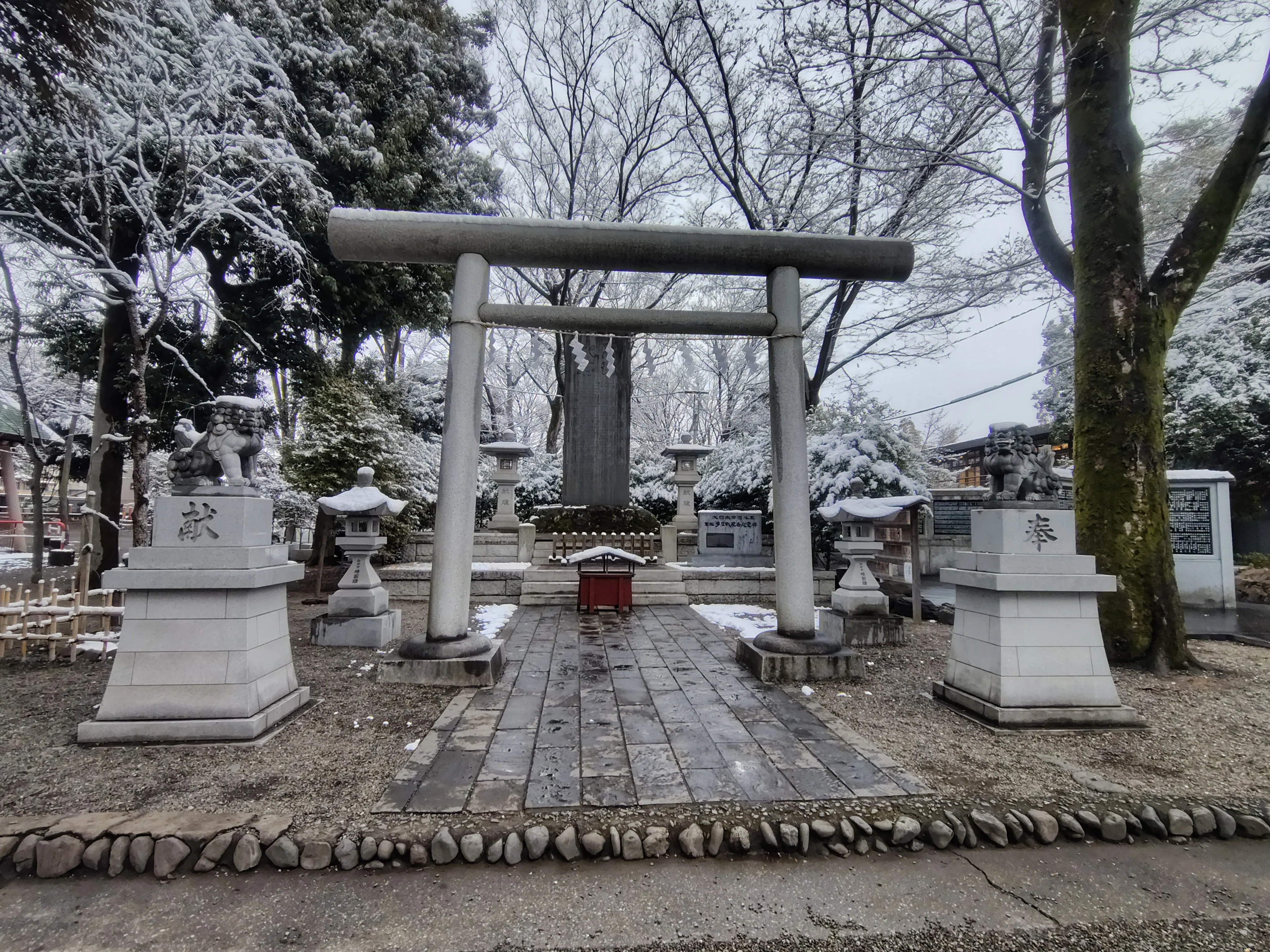 創建から1900年以上の歴史を持つ大國魂神社と、日本で1位と2位を争う