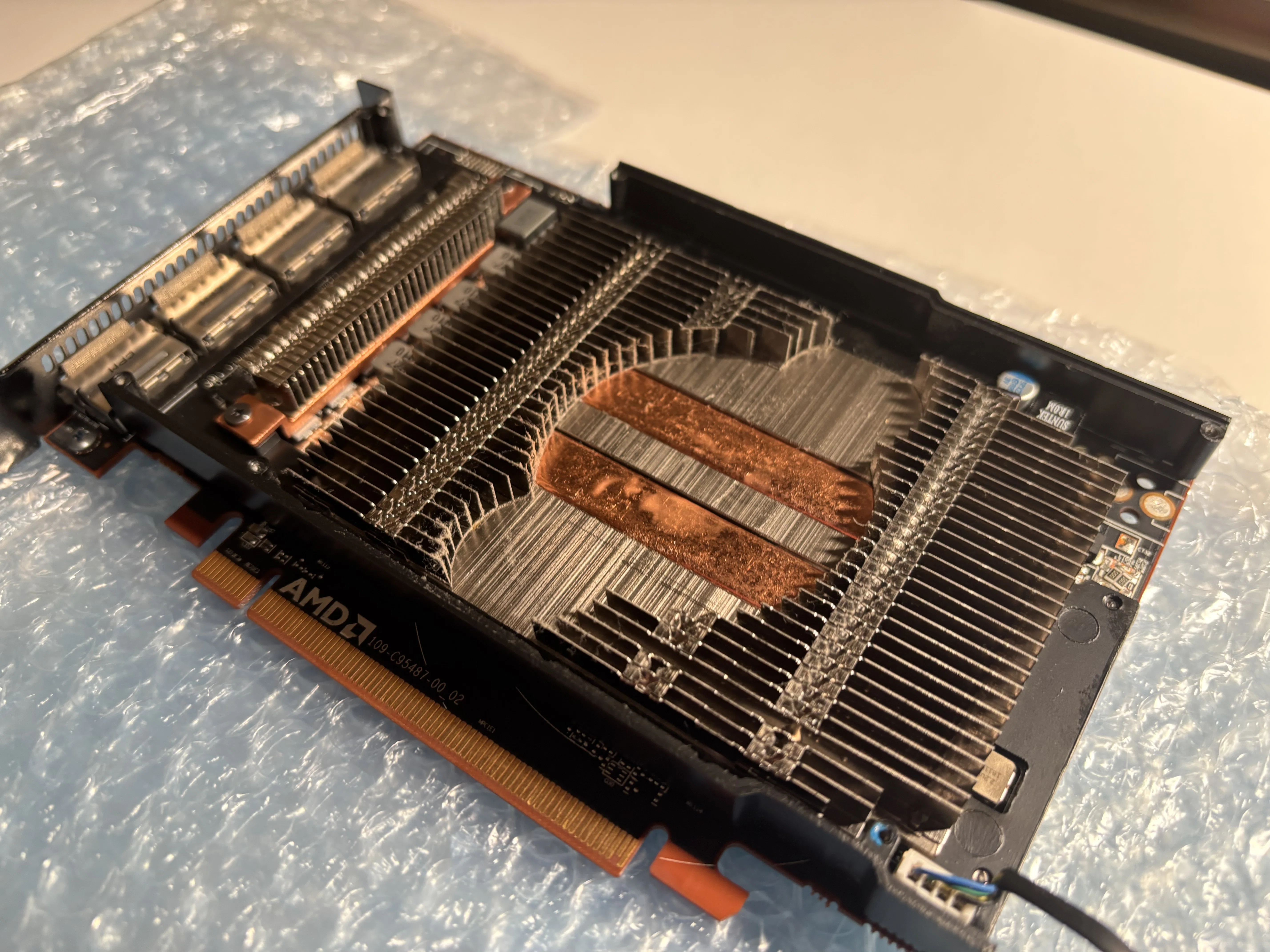 お手軽リファレンスグラボ？Radeon Pro WX5100 買ってみた！ （自作