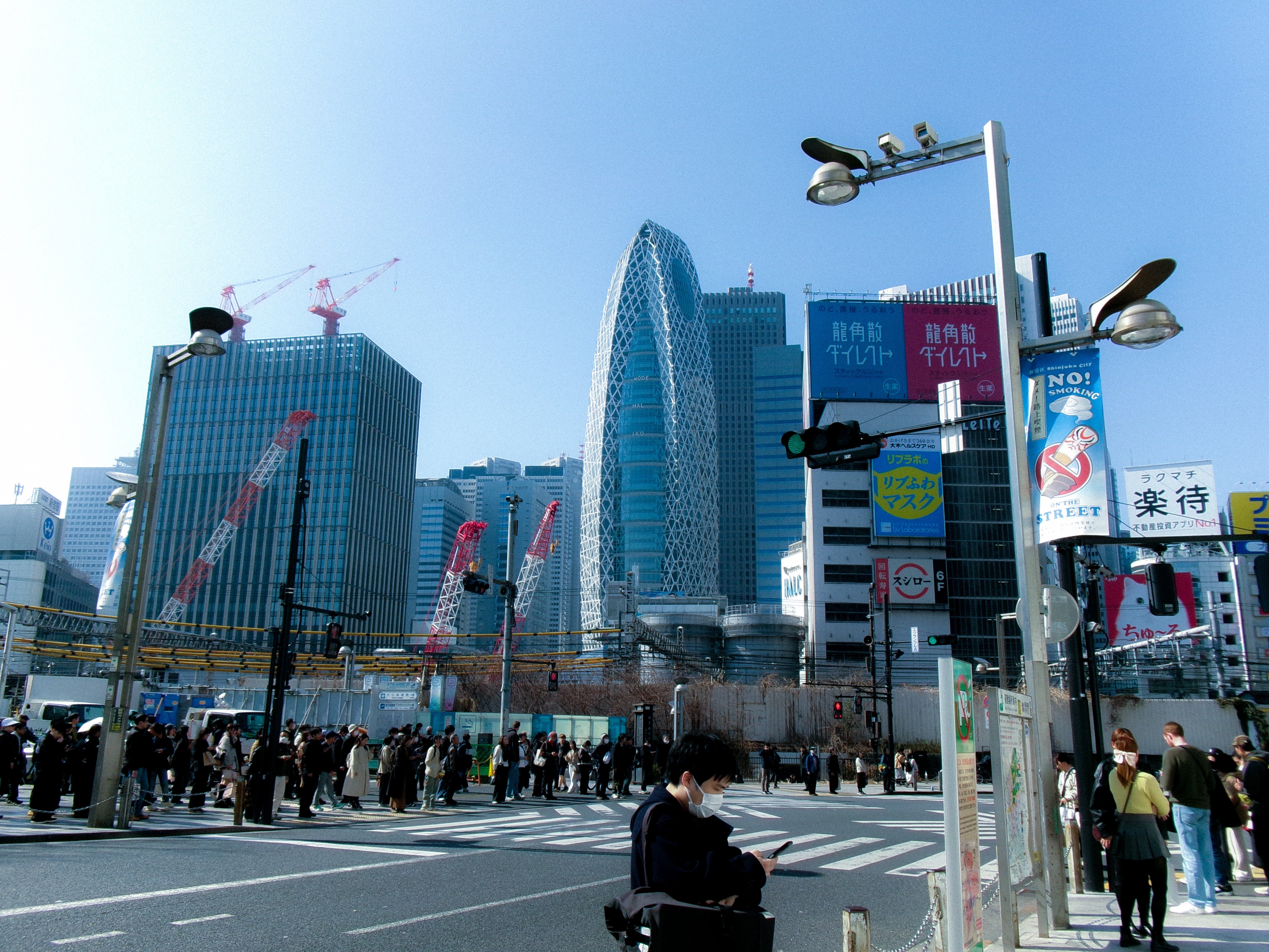 新宿をコンデジで写真散歩【Kodak FZ55】｜藤田のん|カメラ初心者