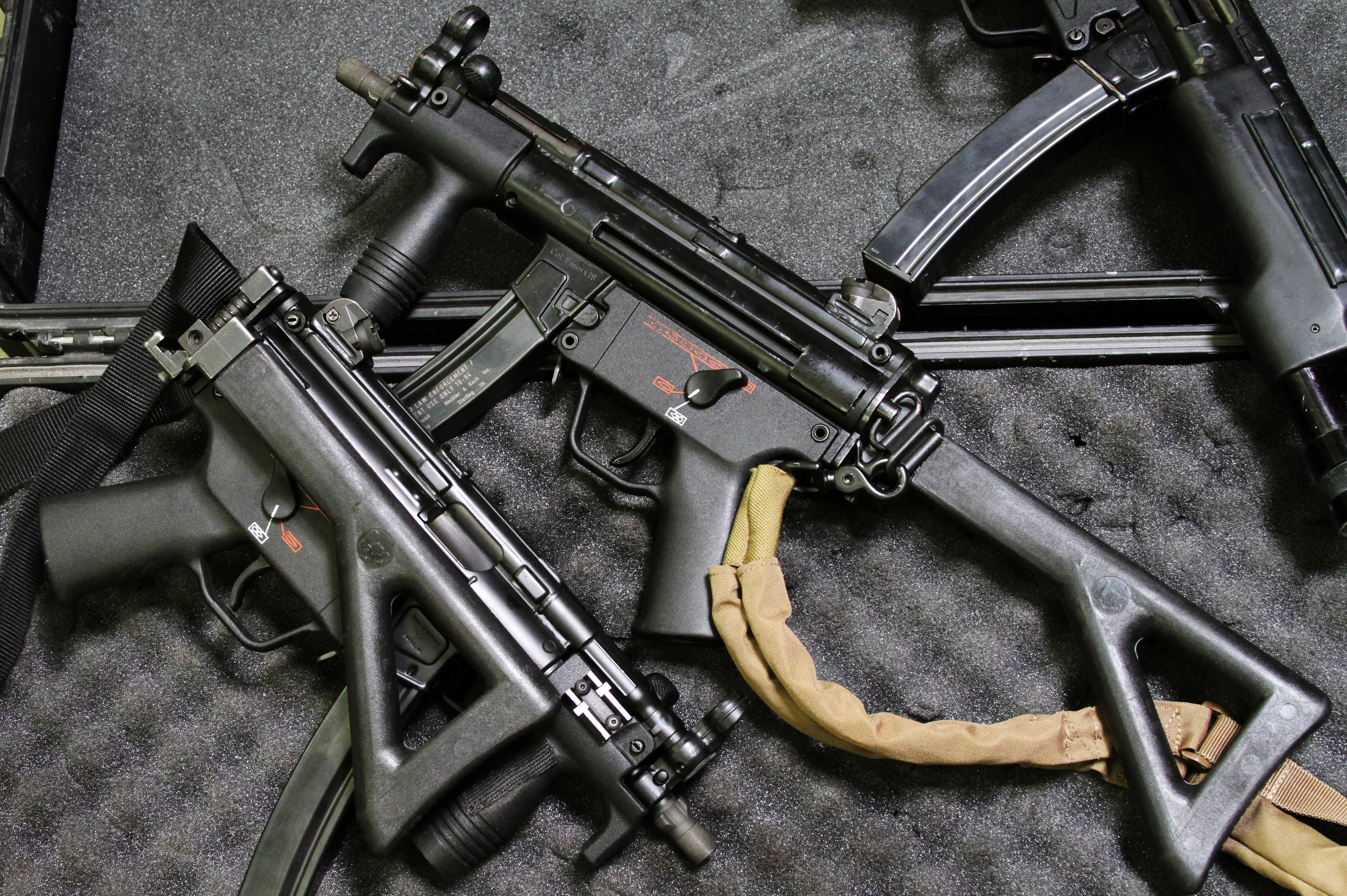 SAS・GSG-9が世界標準にしたサブマシンガン。HK MP5の派生型・ローラー
