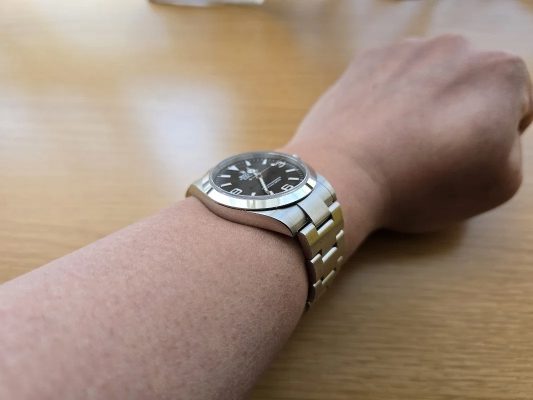 ROLEX BOUTIQUE 雨傘と時計拭き mqdefault.jpg