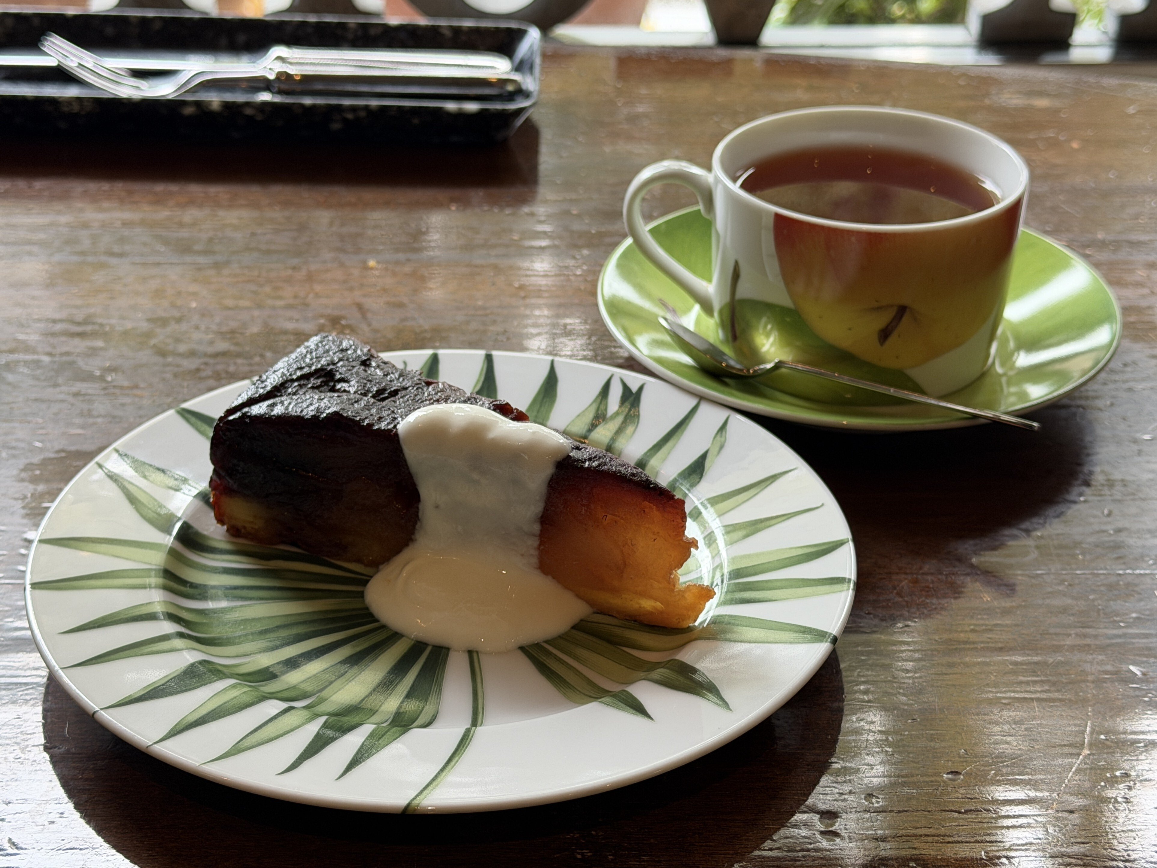 京都の黒い宝石 タルトタタン｜千のこと