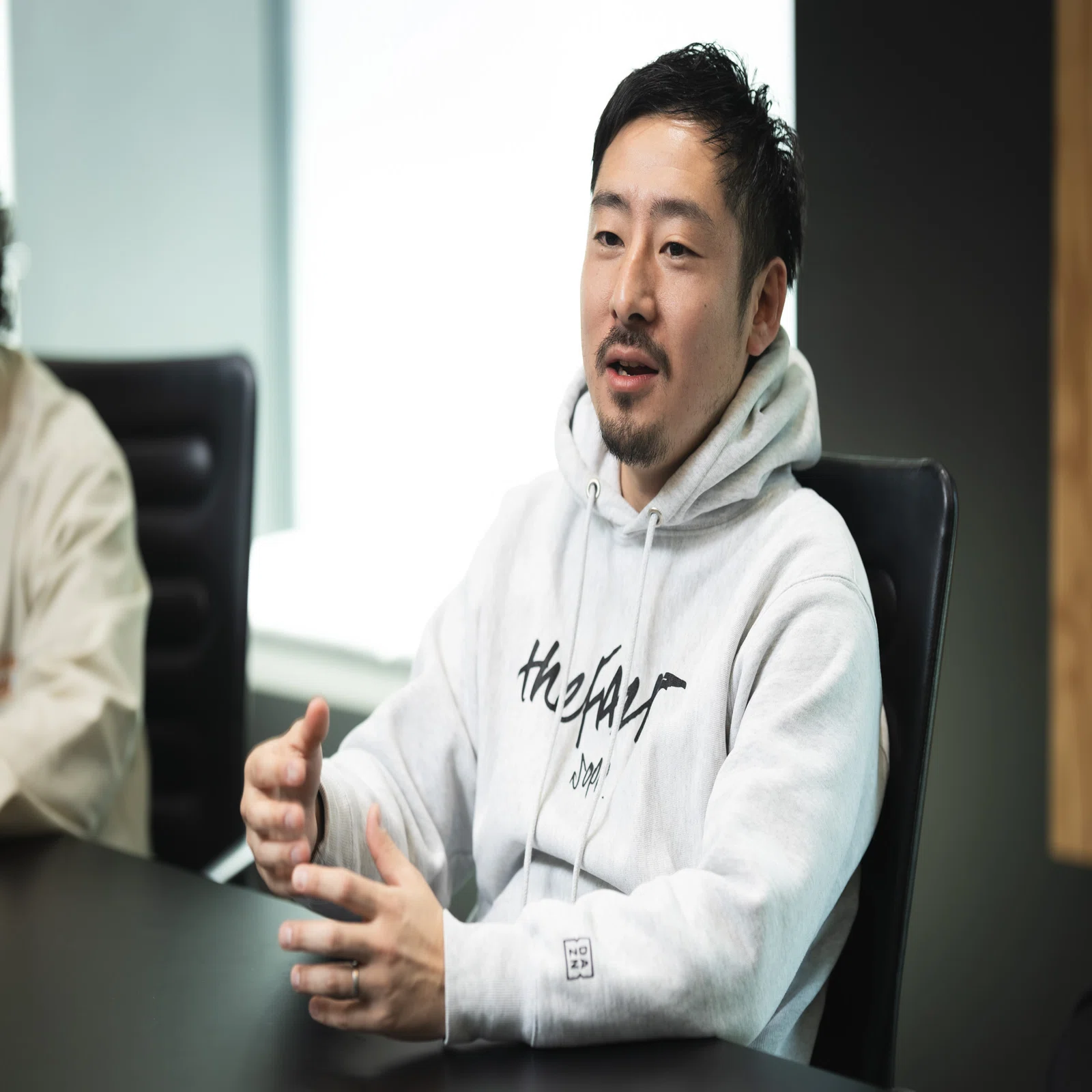 NURO 光×前田大然選手】”最高の瞬間”をおさめた新CM、撮影の裏側を大 