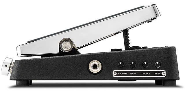 BOSS PX-1: 歴代BOSSのコンパクトペダルを自由に入れ替えて使うことが 