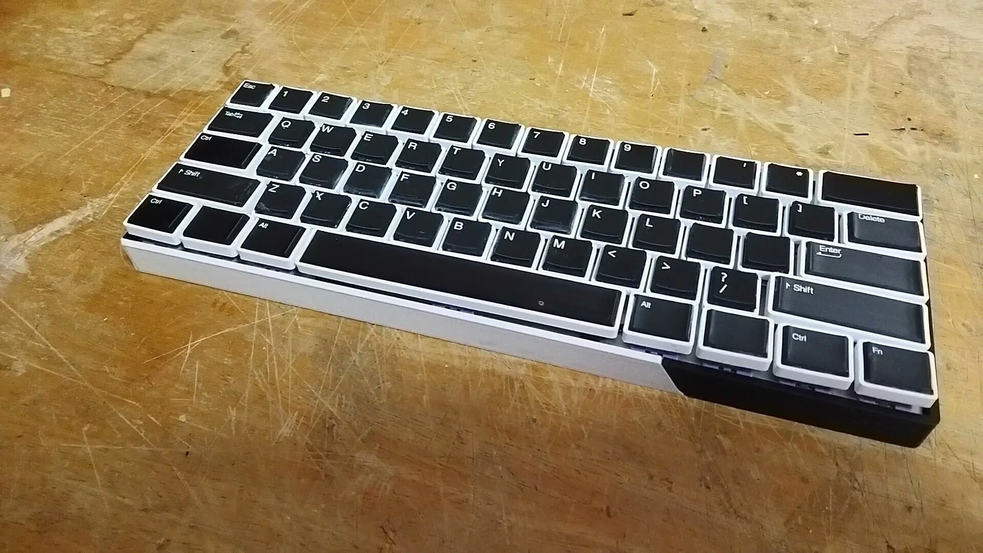 自作キーボード Trident42+DaisyFlatケース（キーキャップなし