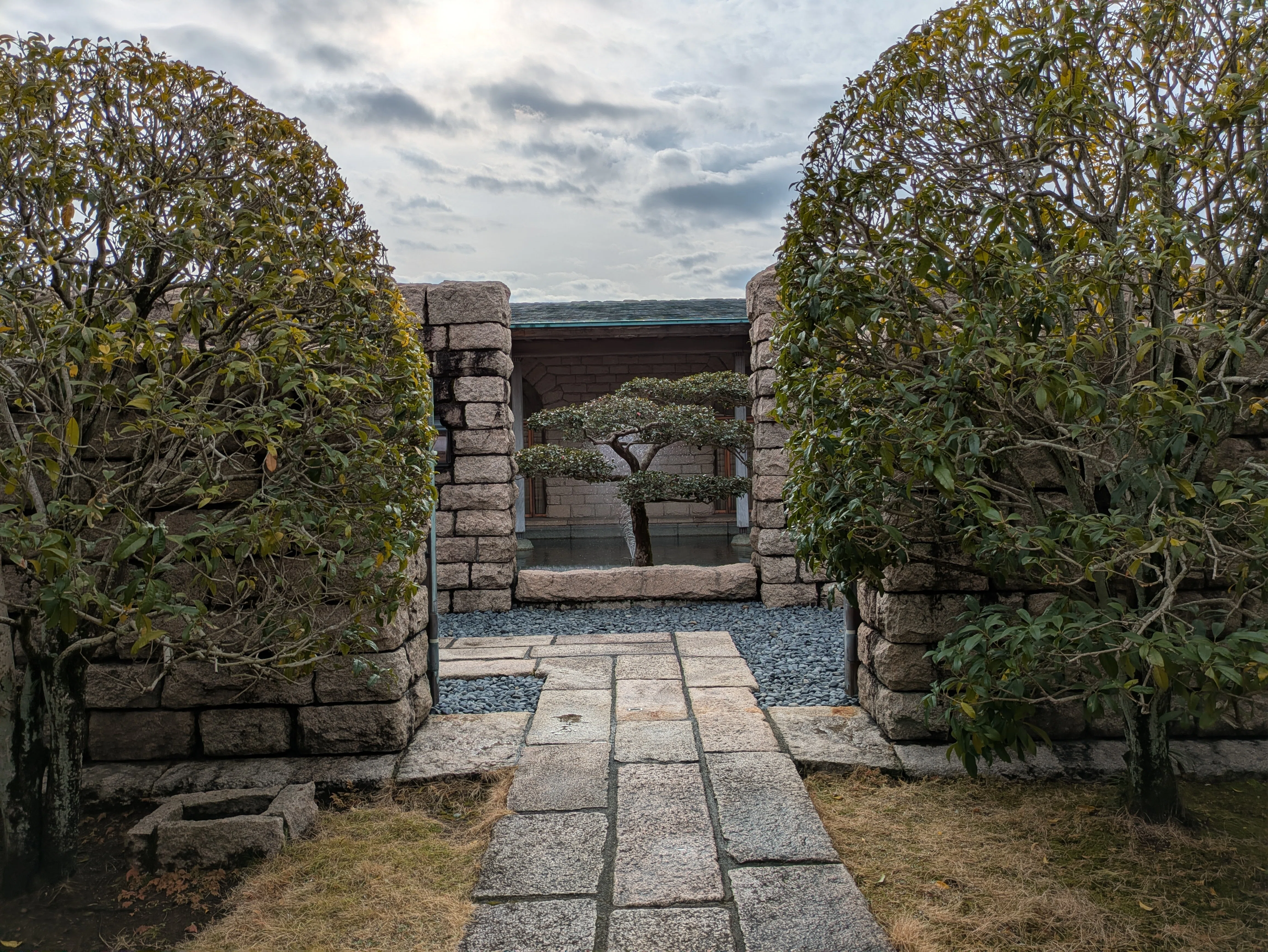 静岡市芹沢銈介美術館。｜レオナール・フグ田🐚