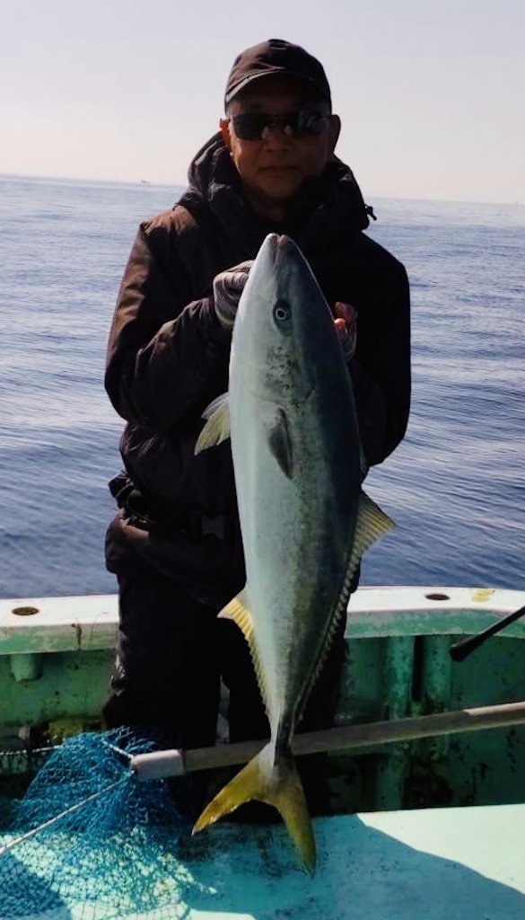 泳がせ】7-7.5kgブリが食いつきました！ワラサもブリも好ヒット中