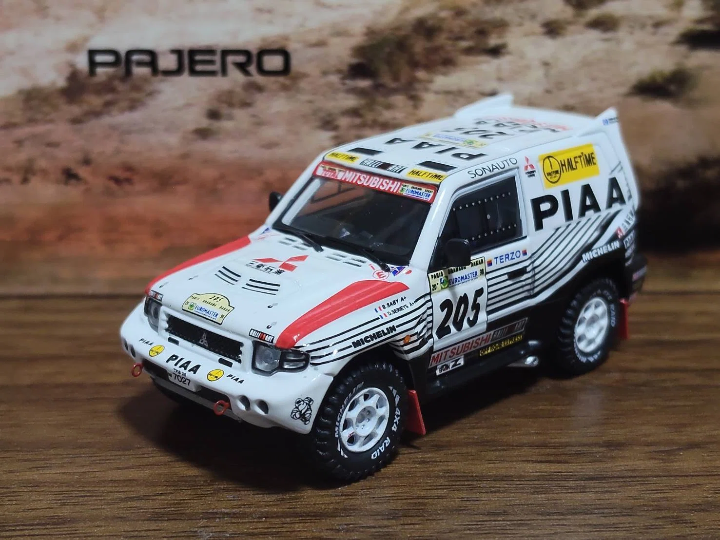 INNO64 1/64 MITSUBISHI PAJERO EVOLUTION #205 