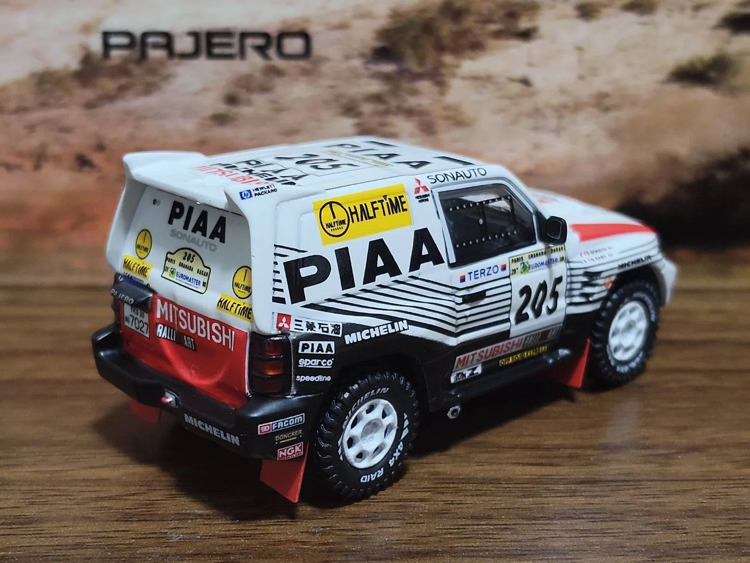 INNO64 1/64 MITSUBISHI PAJERO EVOLUTION #205 
