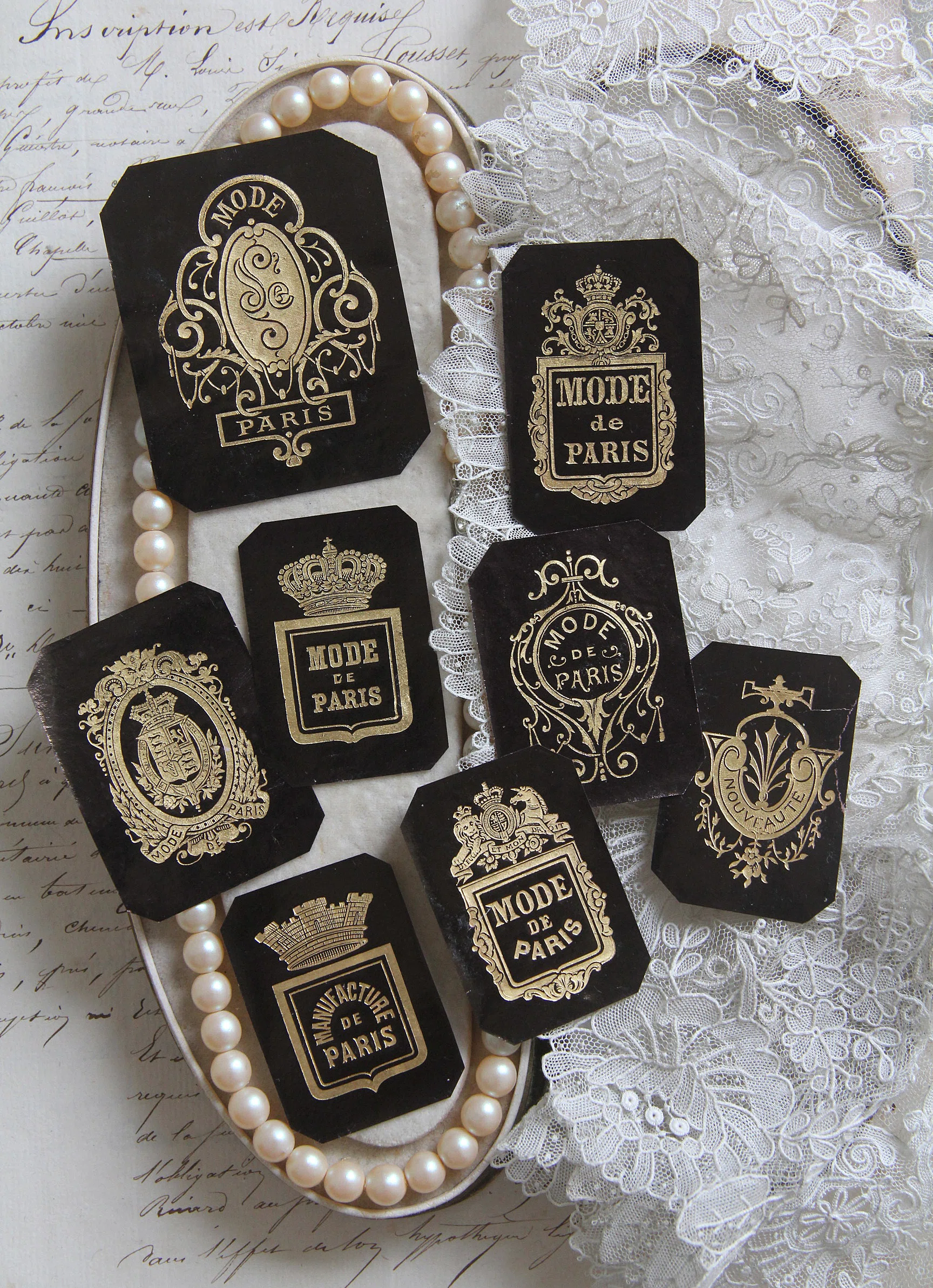19世紀 フランス アンティーク 約3m 総手刺繍 トリム リボン ベルエポック ベルエポック時代の少女のお部屋＊2月のアンティークカタログ｜アン