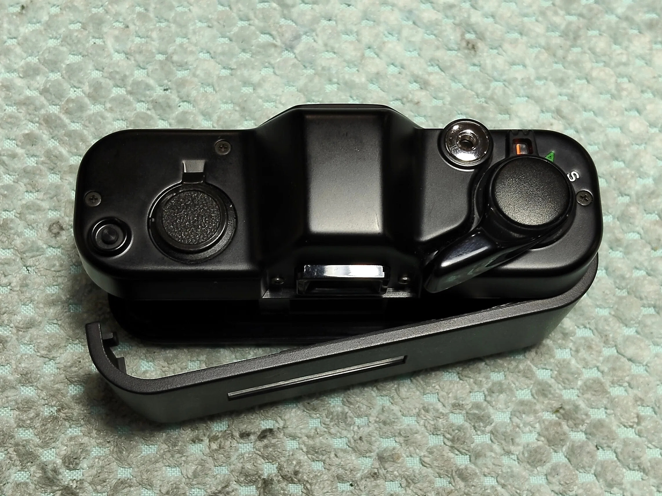 Pentax auto 110の分解｜フィルムカメラ修理のアクアカメラ