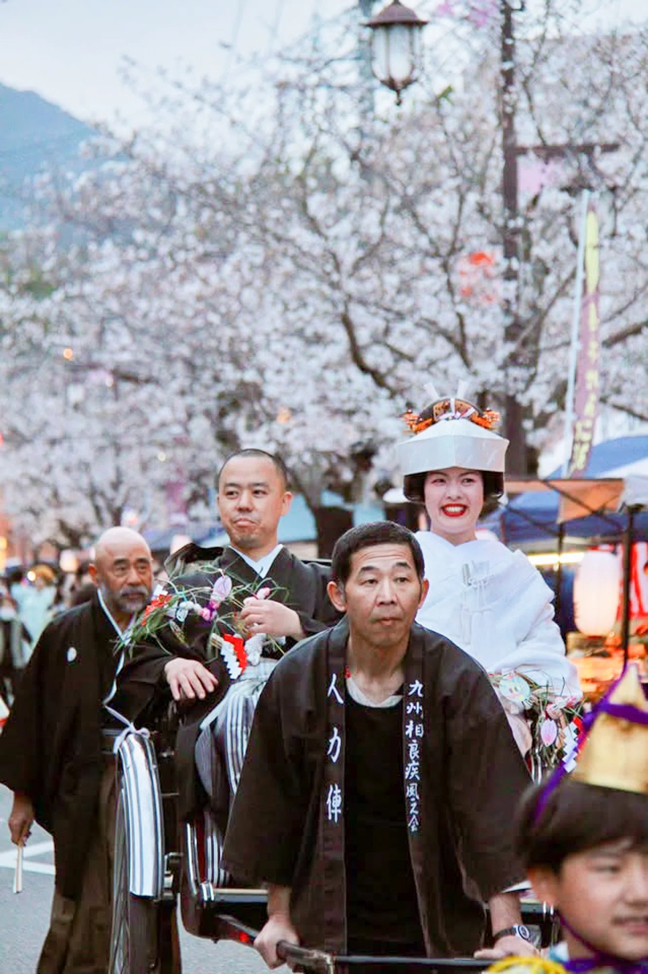 天草は、日本の肝臓だった── 繭姫通り おんなの夜祭りが生まれるまで