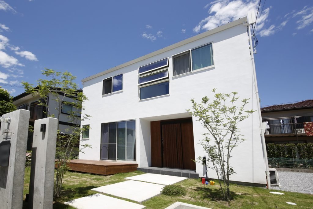 外からの暑さも寒さも、中に入れない。魔法瓶のような家、BASE+。