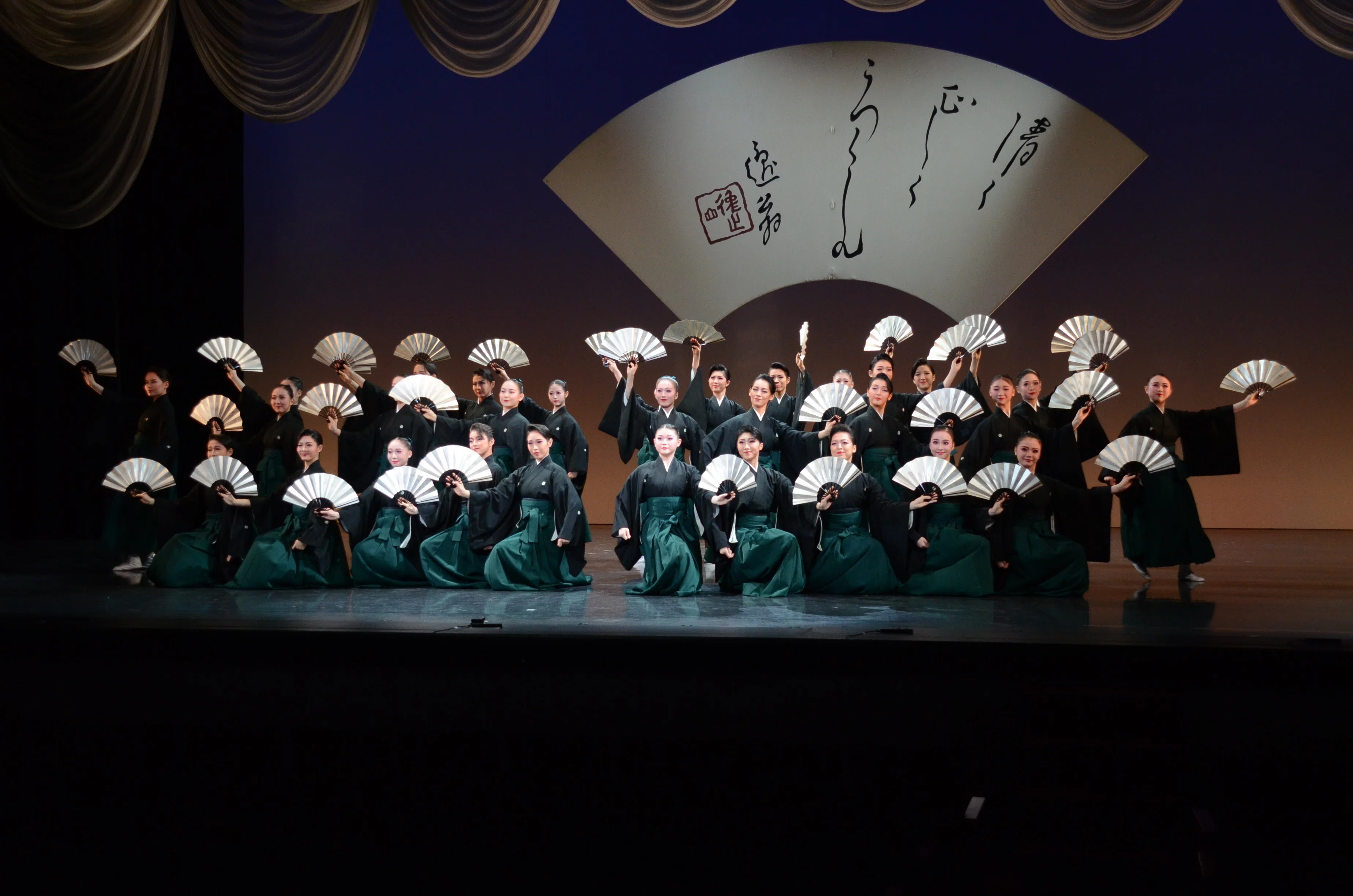 2年間の想いを胸に✨️宝塚音楽学校112期生文化祭🪩🎩｜宝塚市【公式】