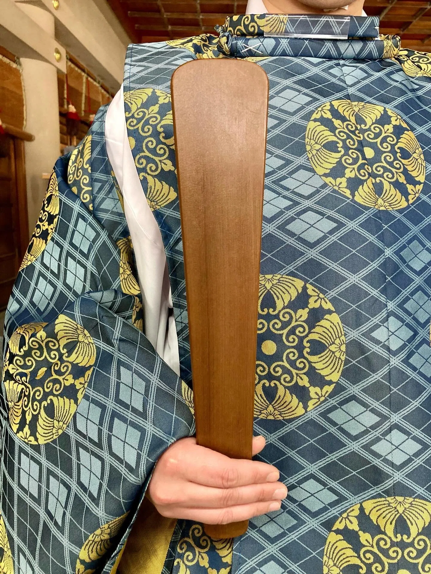 歴代天皇に献上されたイチイの木笏！飛騨位山のイチイ材と伝統工芸品 