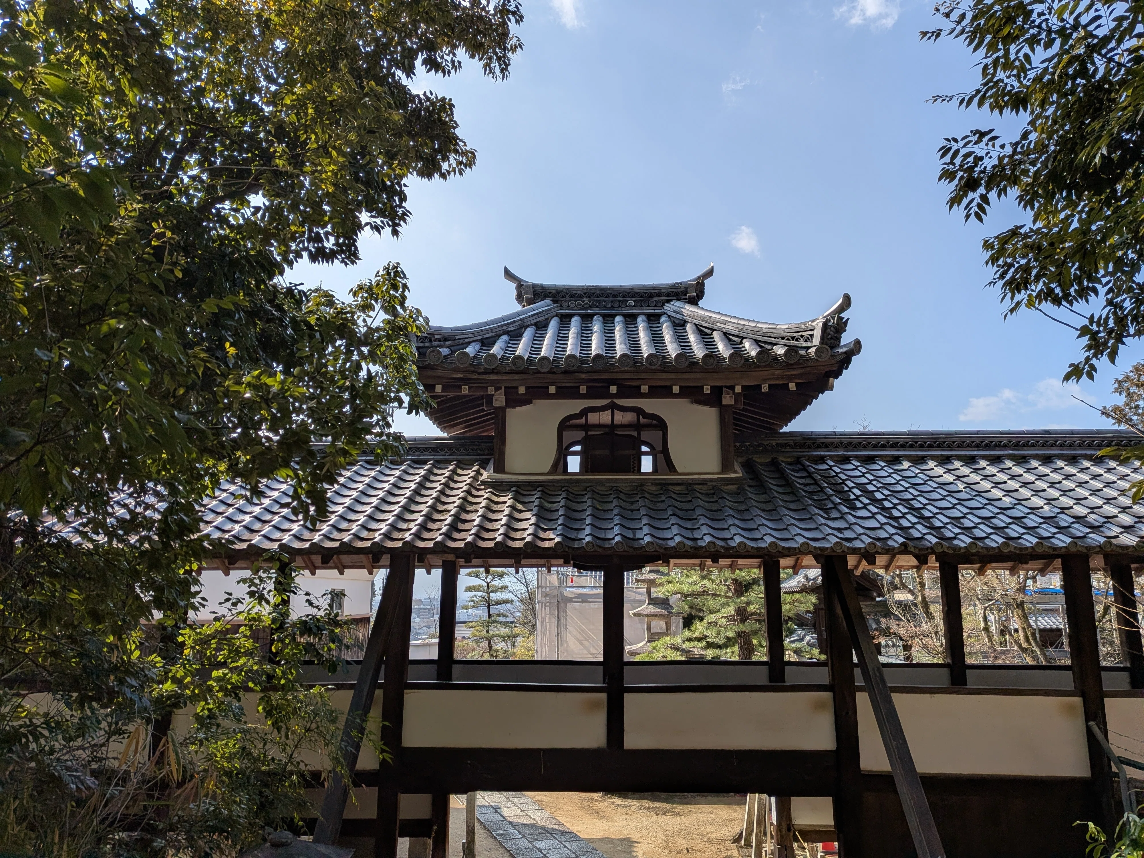 伏見・深草の古刹を巡る 石峰寺・宝塔寺｜izayoi books - 物語の散歩道