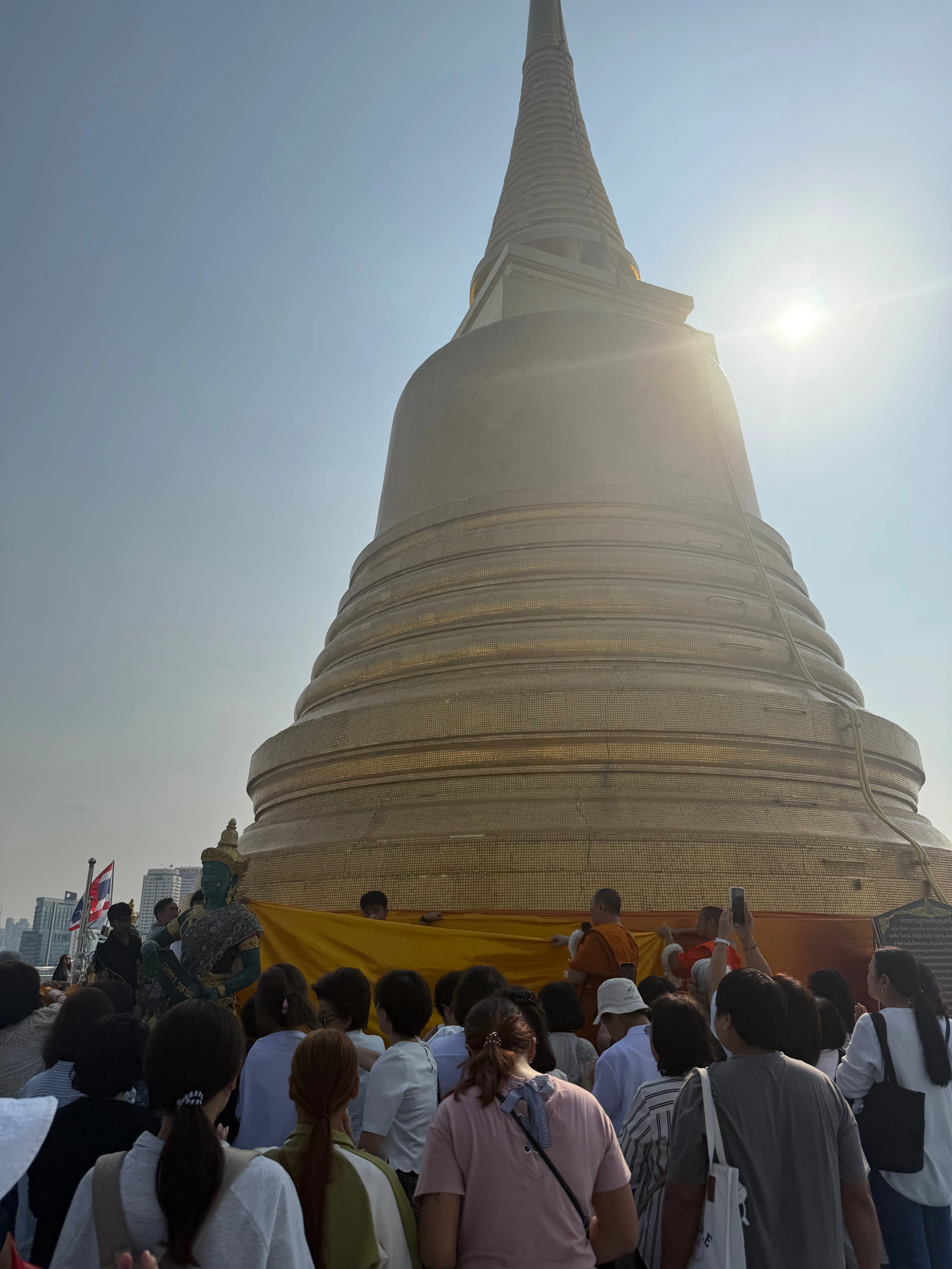 死と無常を見つめる場所 ― Wat Saket Ratchawora Mahawihan