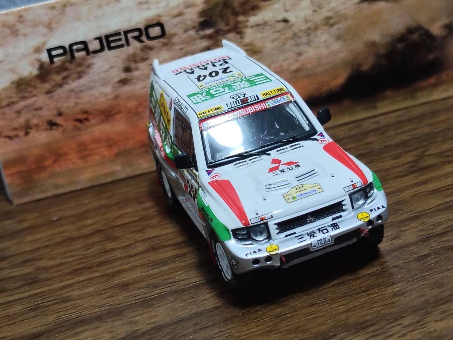 INNO64 1/64 MITSUBISHI PAJERO EVOLUTION #204 