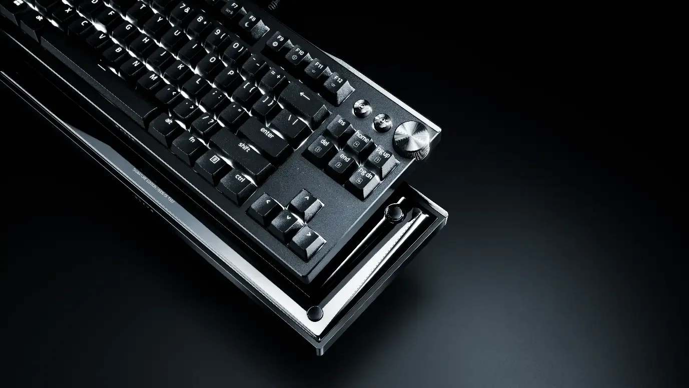 Razer、最高峰キーボード「Huntsman Signature Edition」を世界1,337台