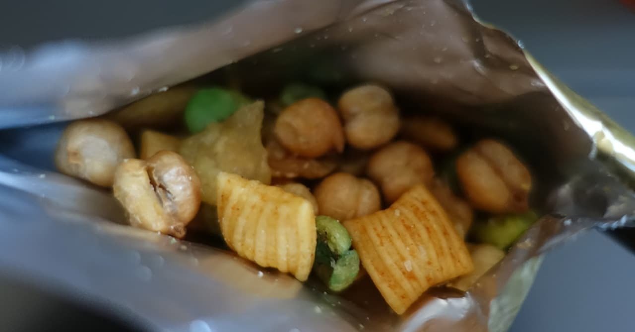 シンガポール航空エコノミークラスの機内食をレビュー！提供時間も紹介