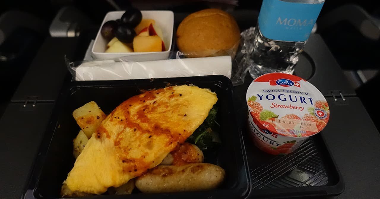 シンガポール航空エコノミークラスの機内食をレビュー！提供時間も紹介