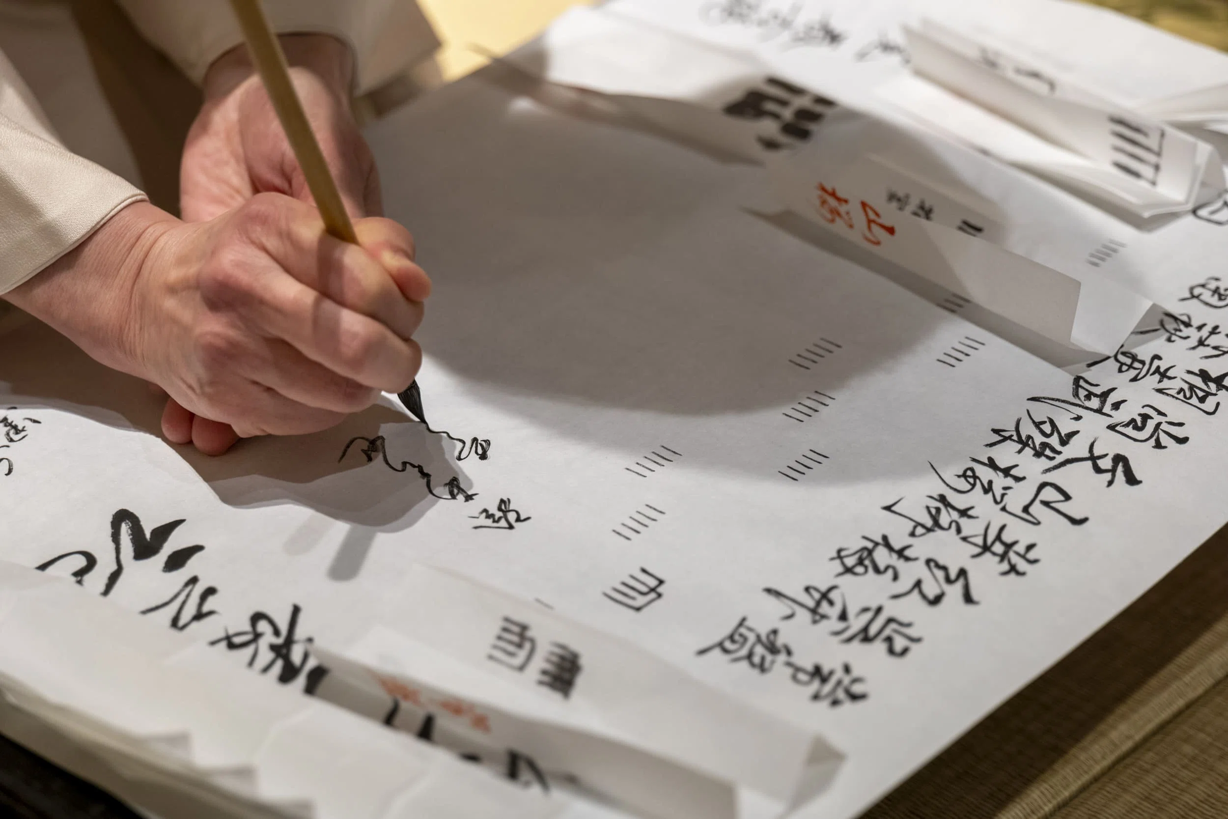 書と香り vol.8｜香道と古筆かな書は、「身体知」の究極の形だった