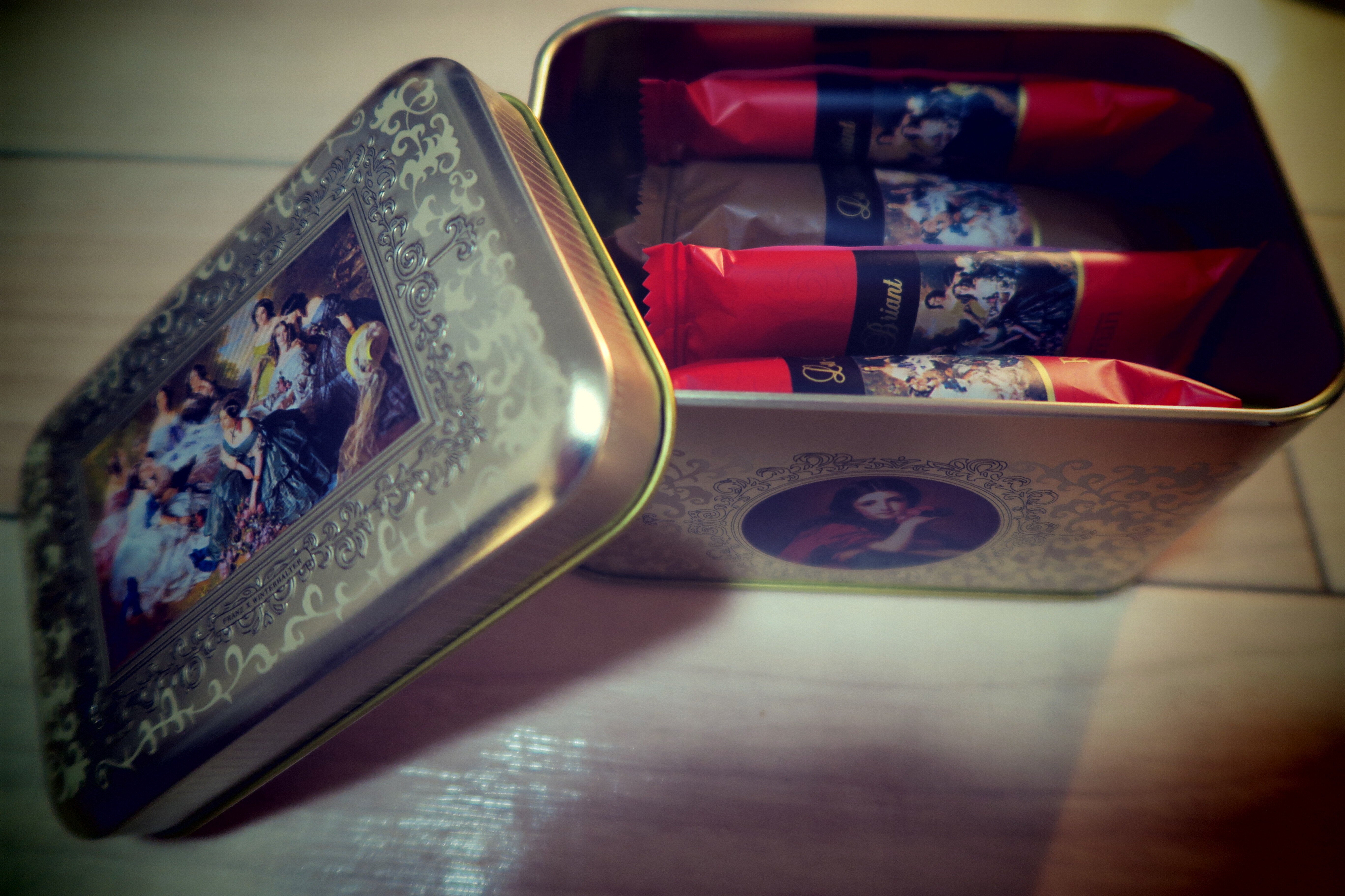 九人の乙女たち｜九藤 朋