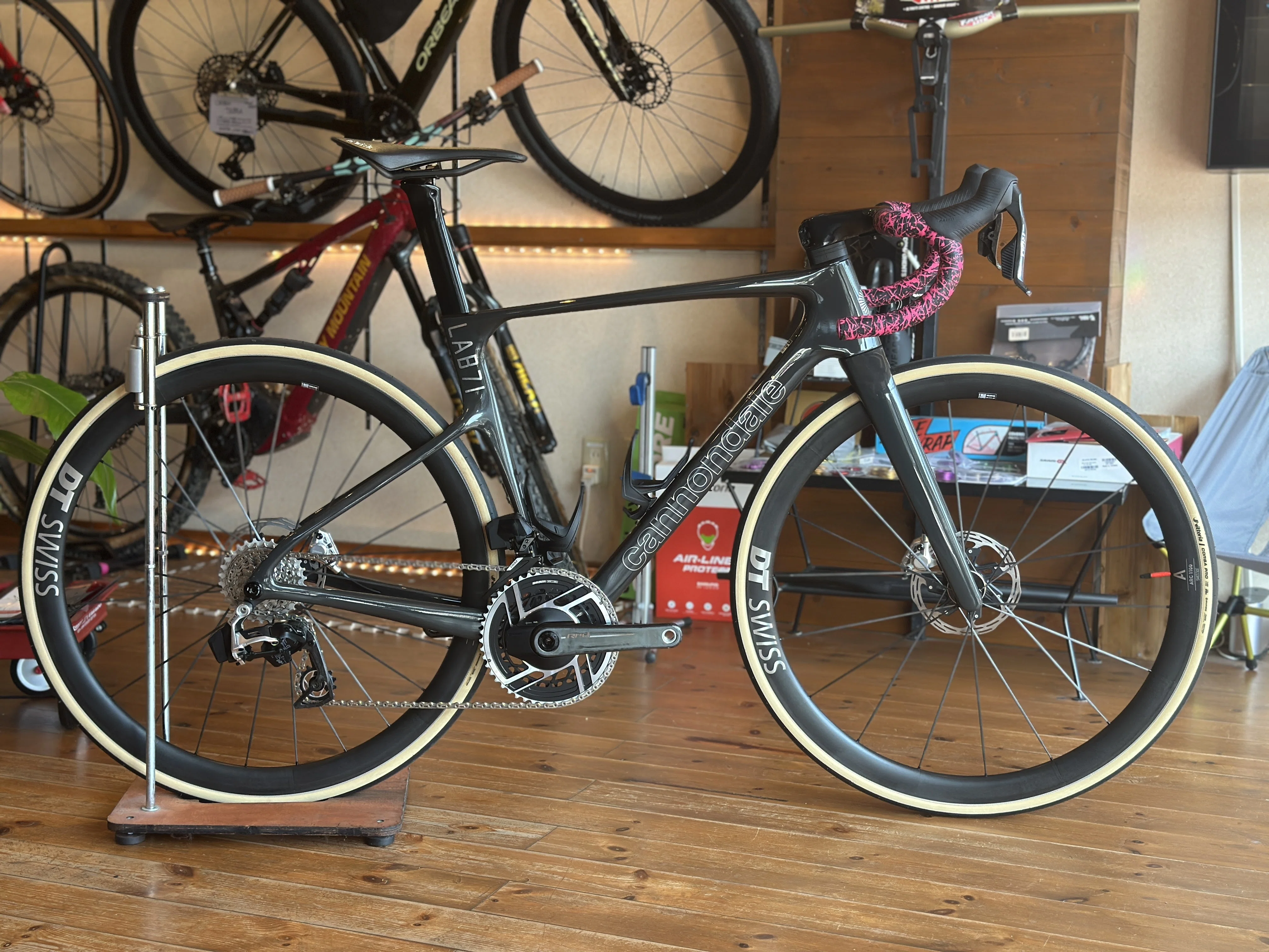 新型SuperSix EVO LAB71 SL 細かく見てみた｜BON VOYAGE BIKES