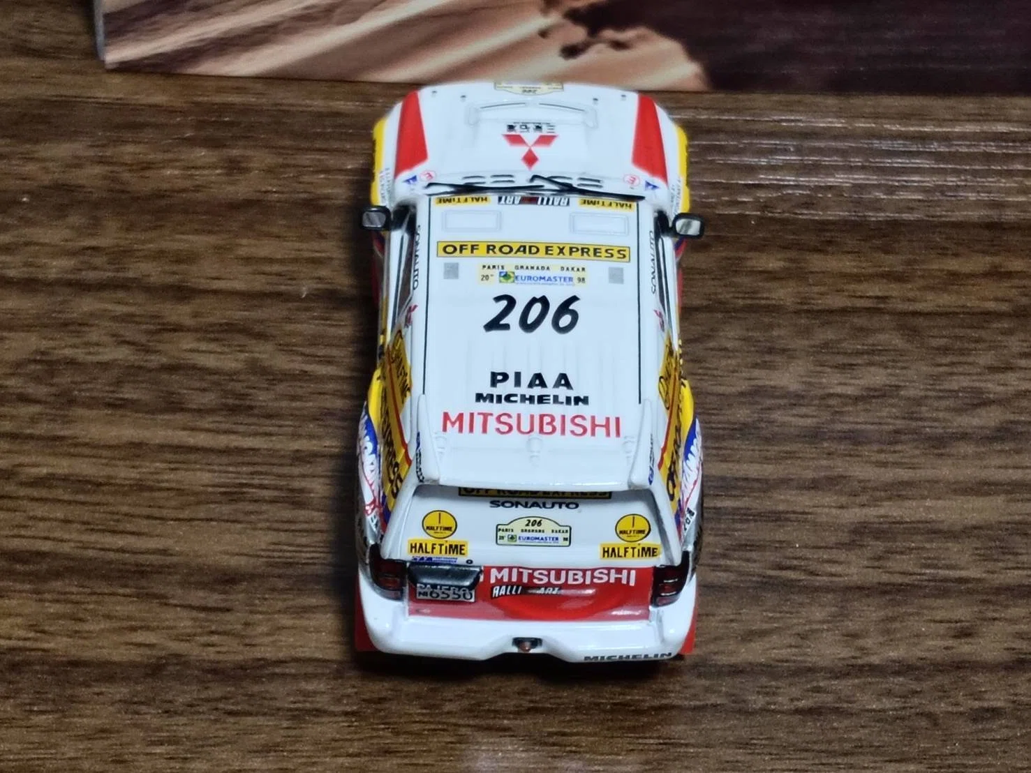 INNO64 1/64 MITSUBISHI PAJERO EVOLUTION #206 